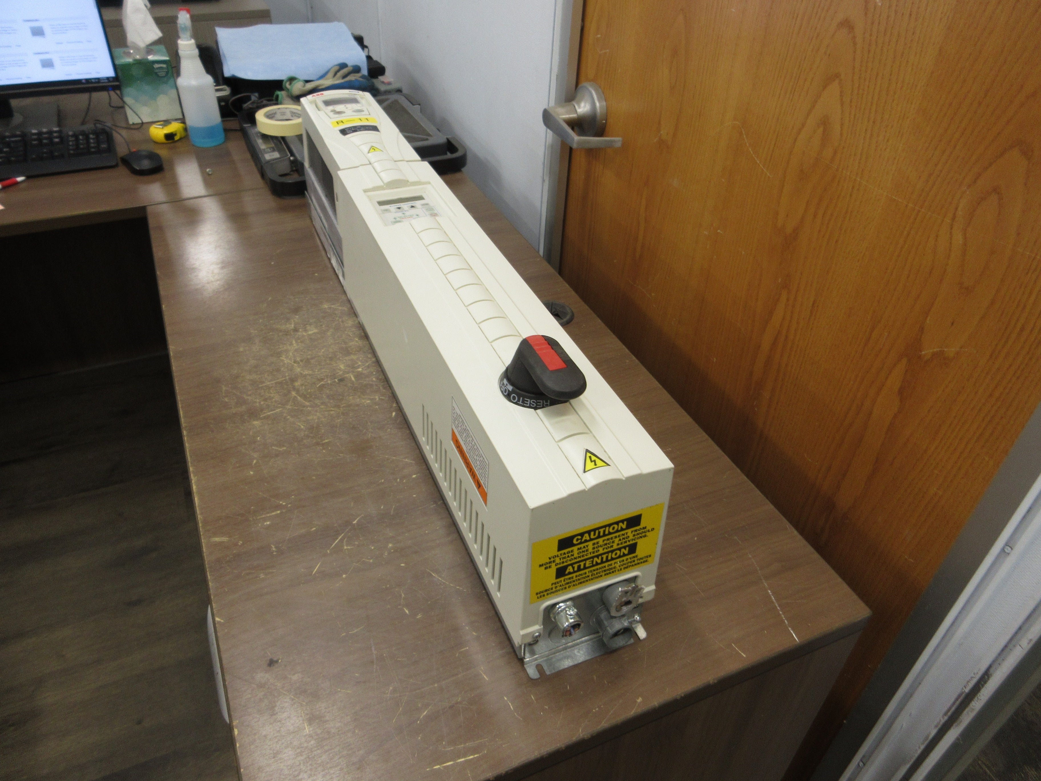 ABB ACH550 AC Drive w/ Bypass ACH550-VCR-017A-2+F267 5HP 3Ph w/ Keypad Used