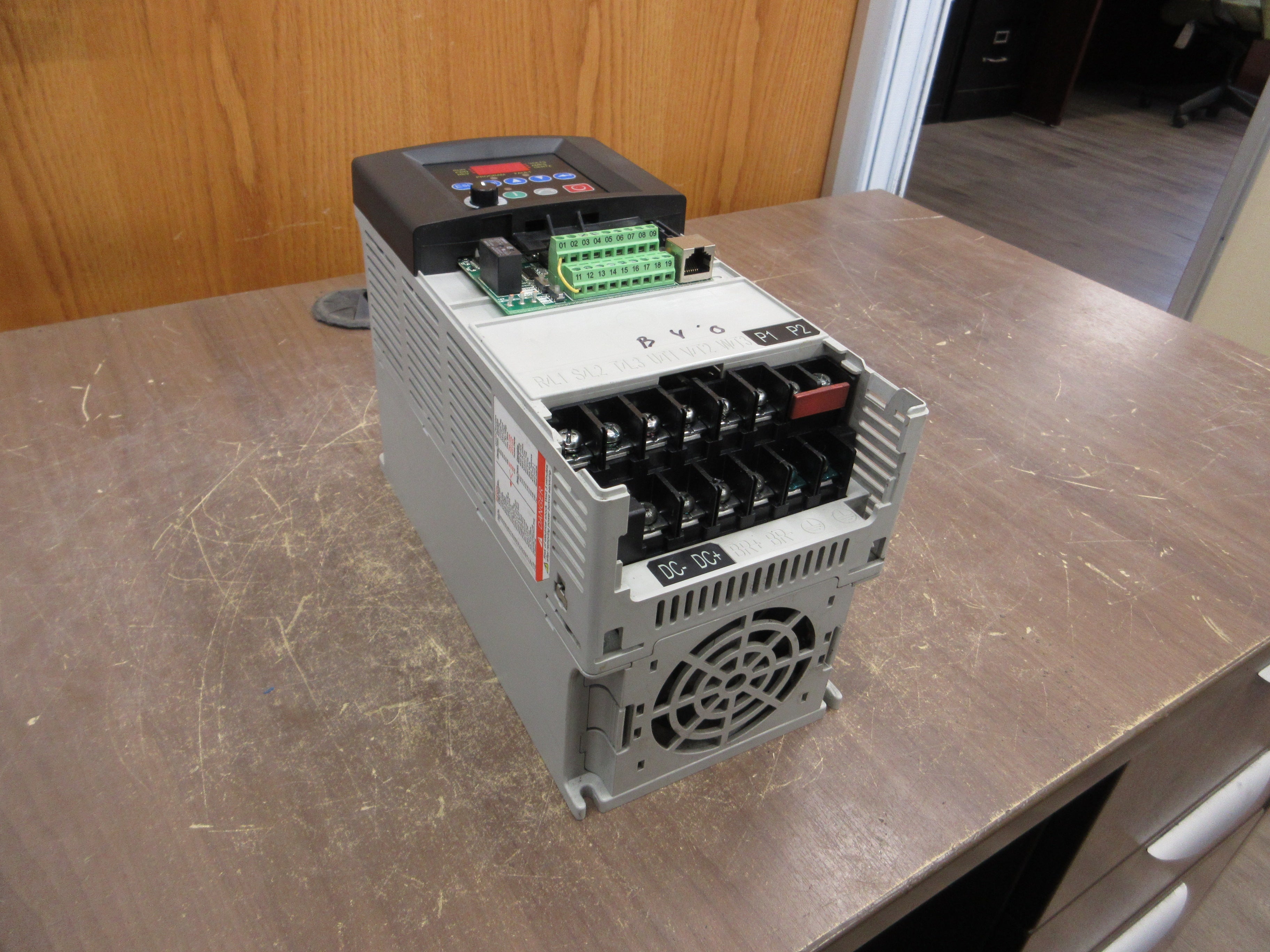 Allen-Bradley PowerFlex 40 AC Drive 22B-D012N104 7.5HP 3Ph *No Cover* Used