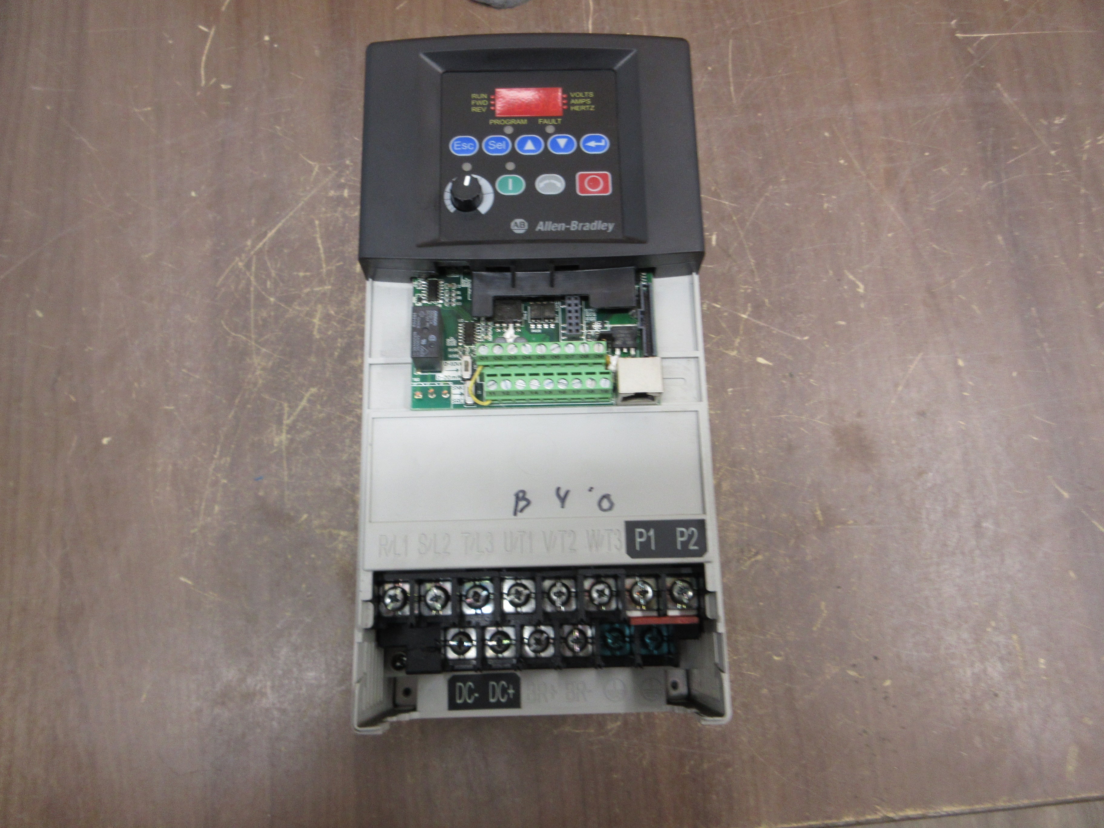 Allen-Bradley PowerFlex 40 AC Drive 22B-D012N104 7.5HP 3Ph *No Cover* Used
