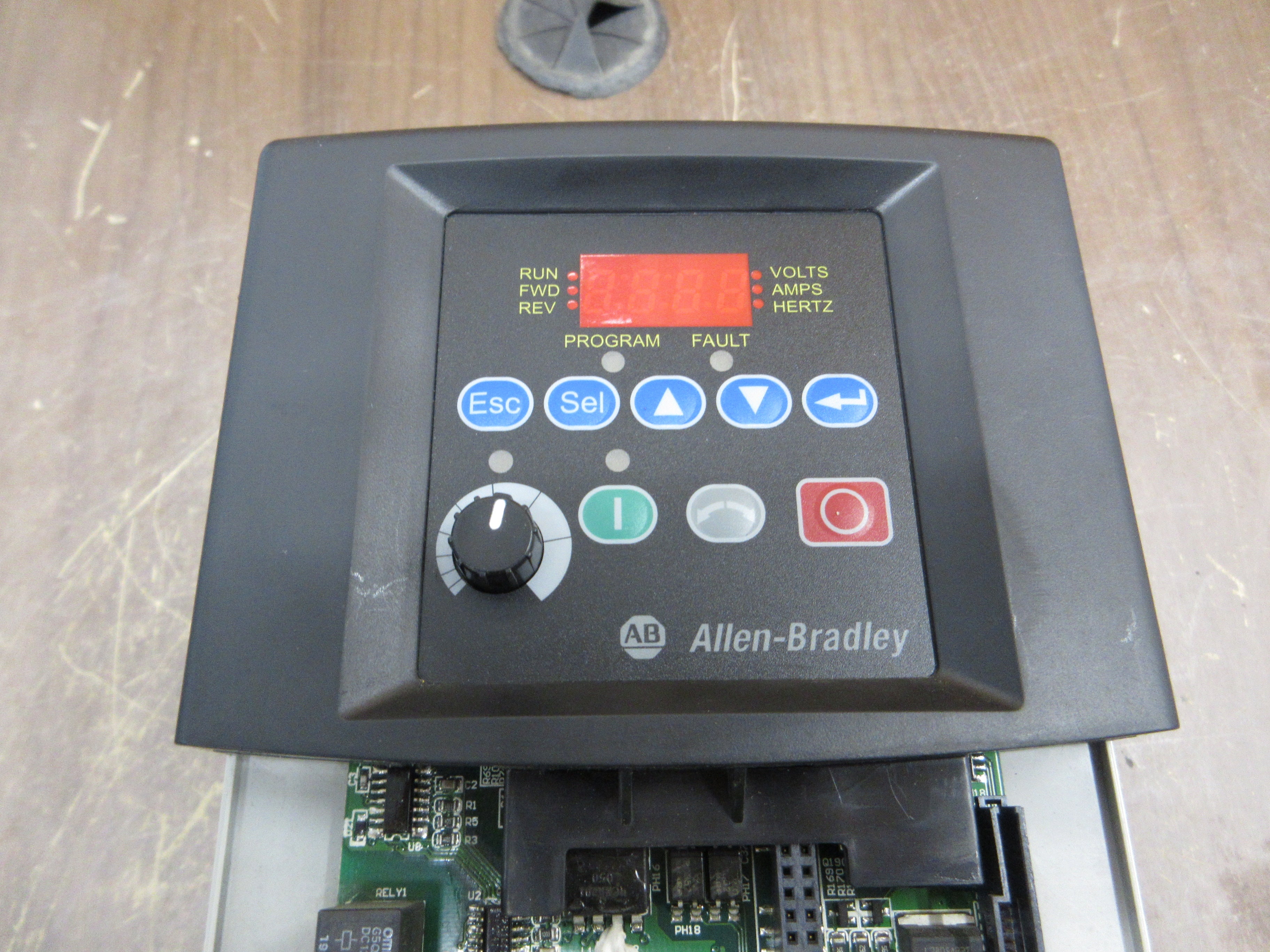 Allen-Bradley PowerFlex 40 AC Drive 22B-D012N104 7.5HP 3Ph *No Cover* Used