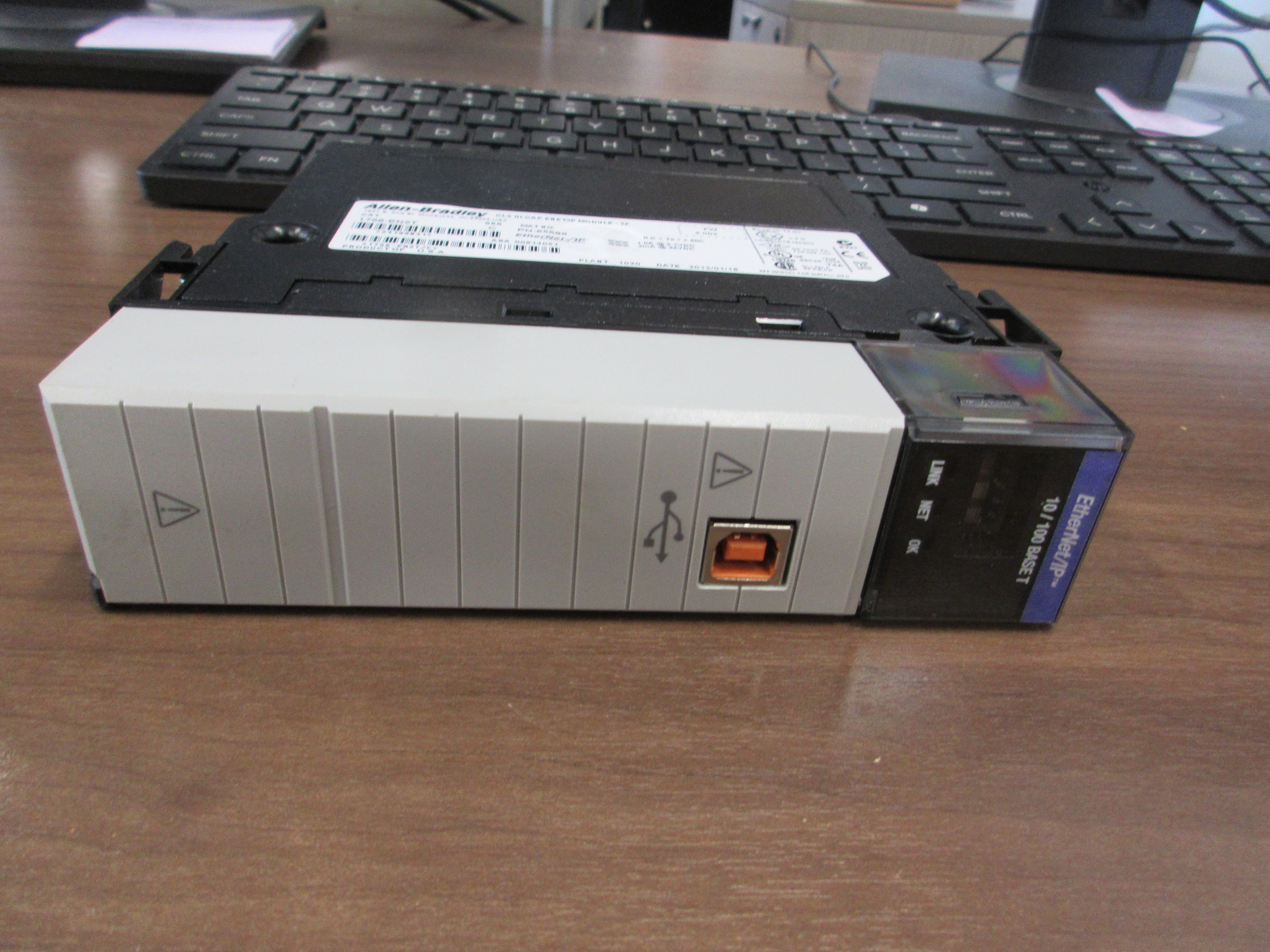 Allen-Bradley ControlLogix Hi-CAP ENET/IP Module 1756-EN2T Ser. C FW: 4.003 Used