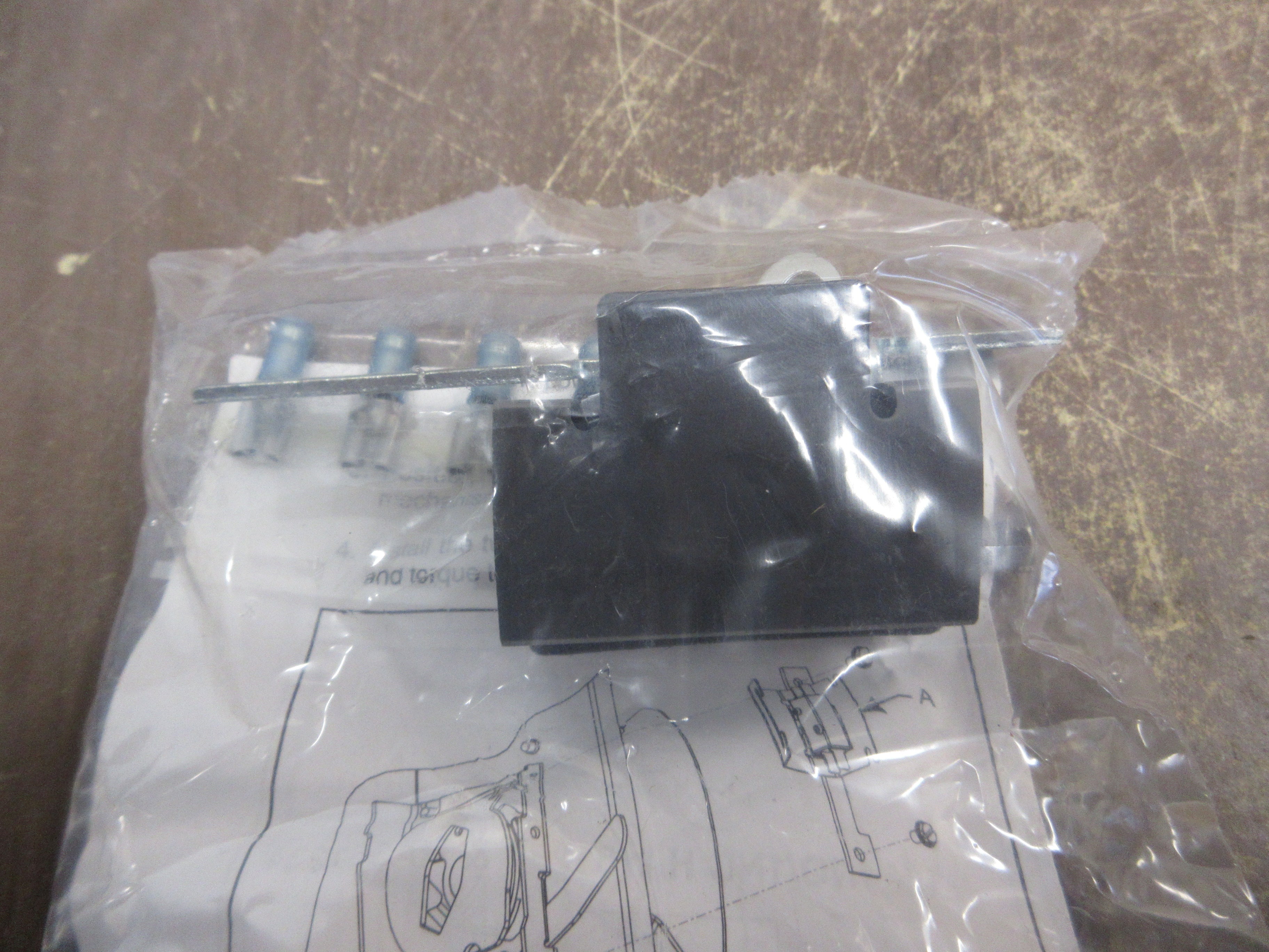 Siemens Auxiliary Switch HA161234 30-600A 1 N.O 1 N.C New Surplus