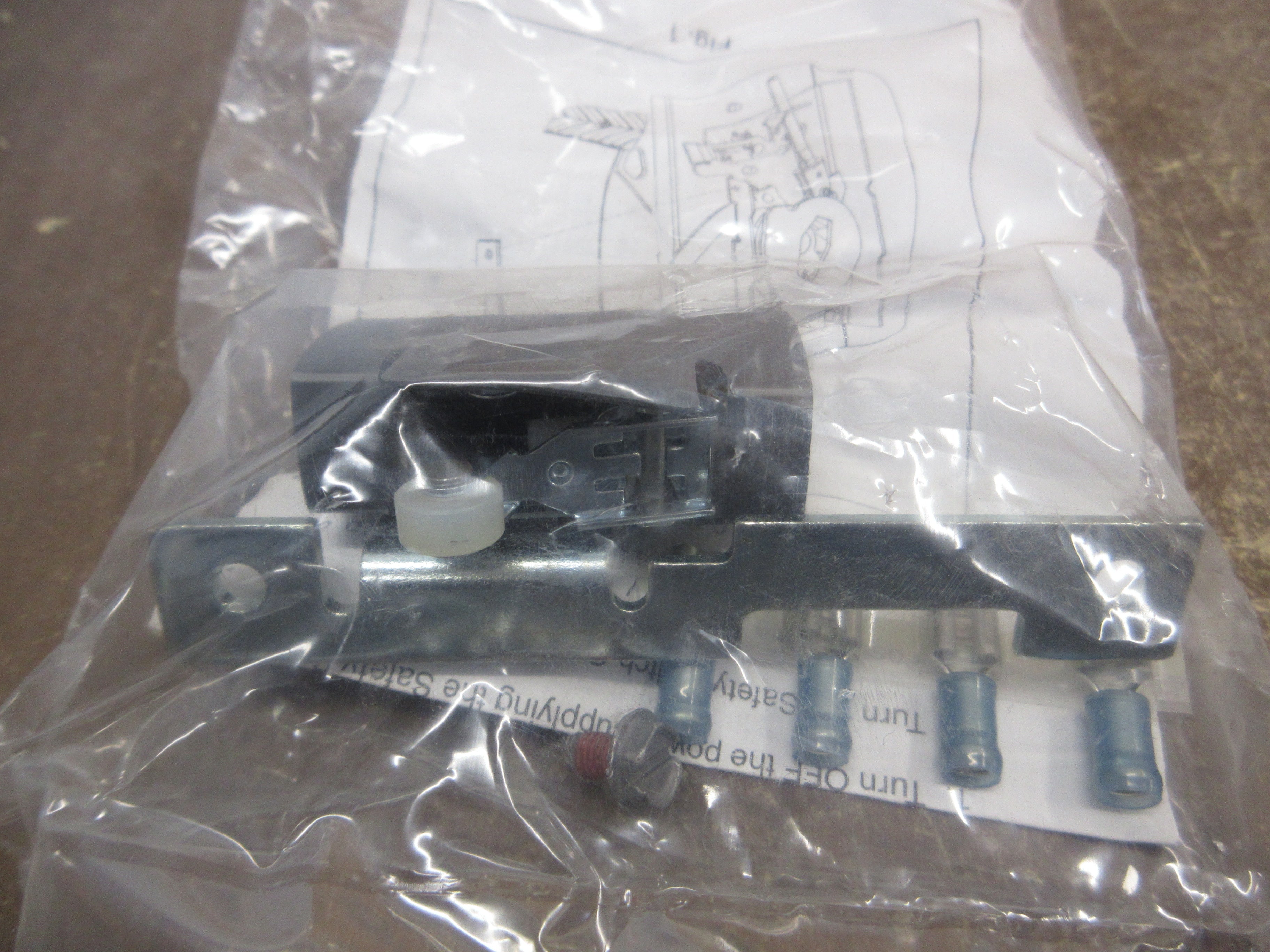 Siemens Auxiliary Switch HA161234 30-600A 1 N.O 1 N.C New Surplus