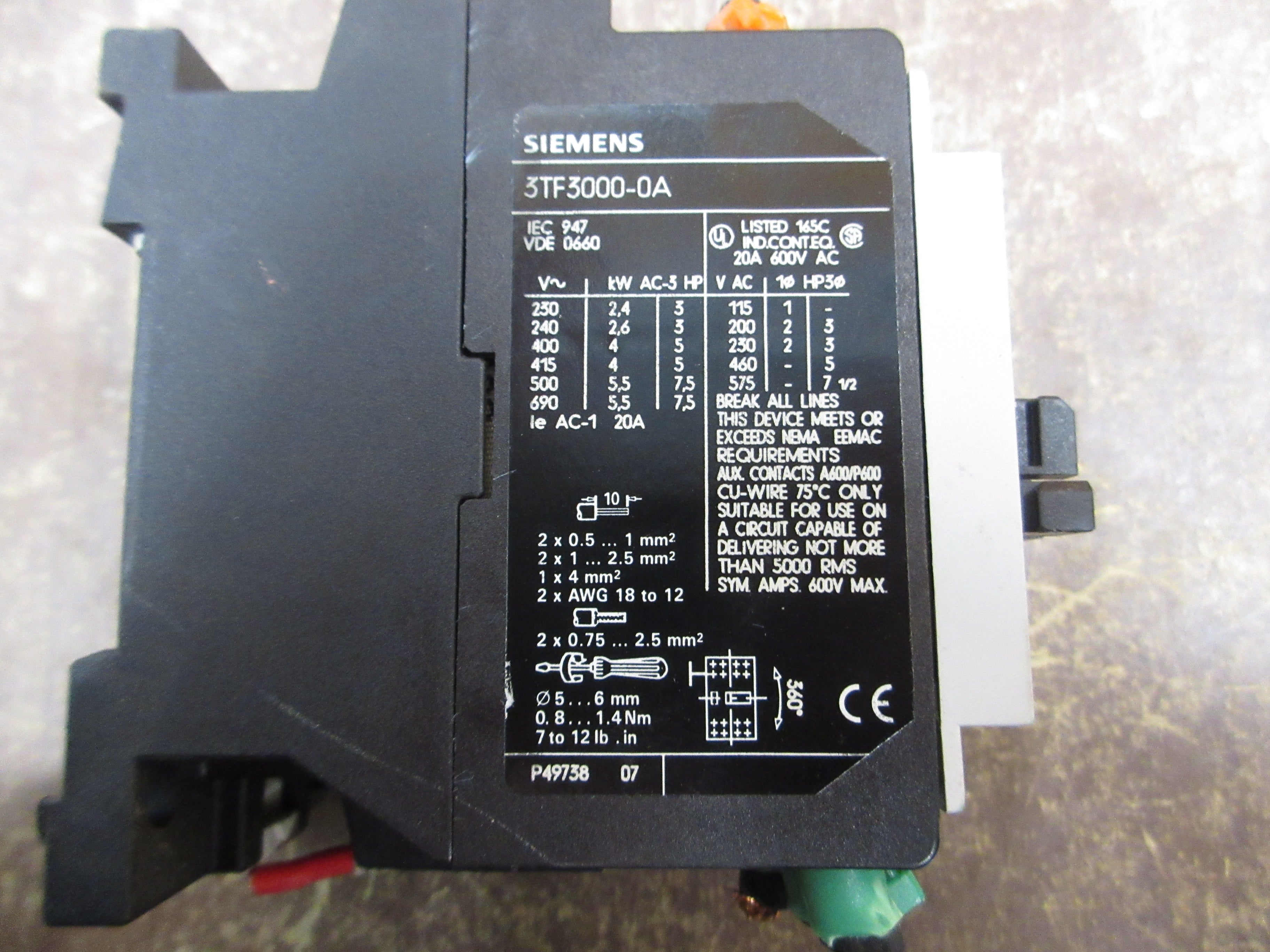 Siemens Contactor 3TF3000-0A 24V Coil 20A 600V Used