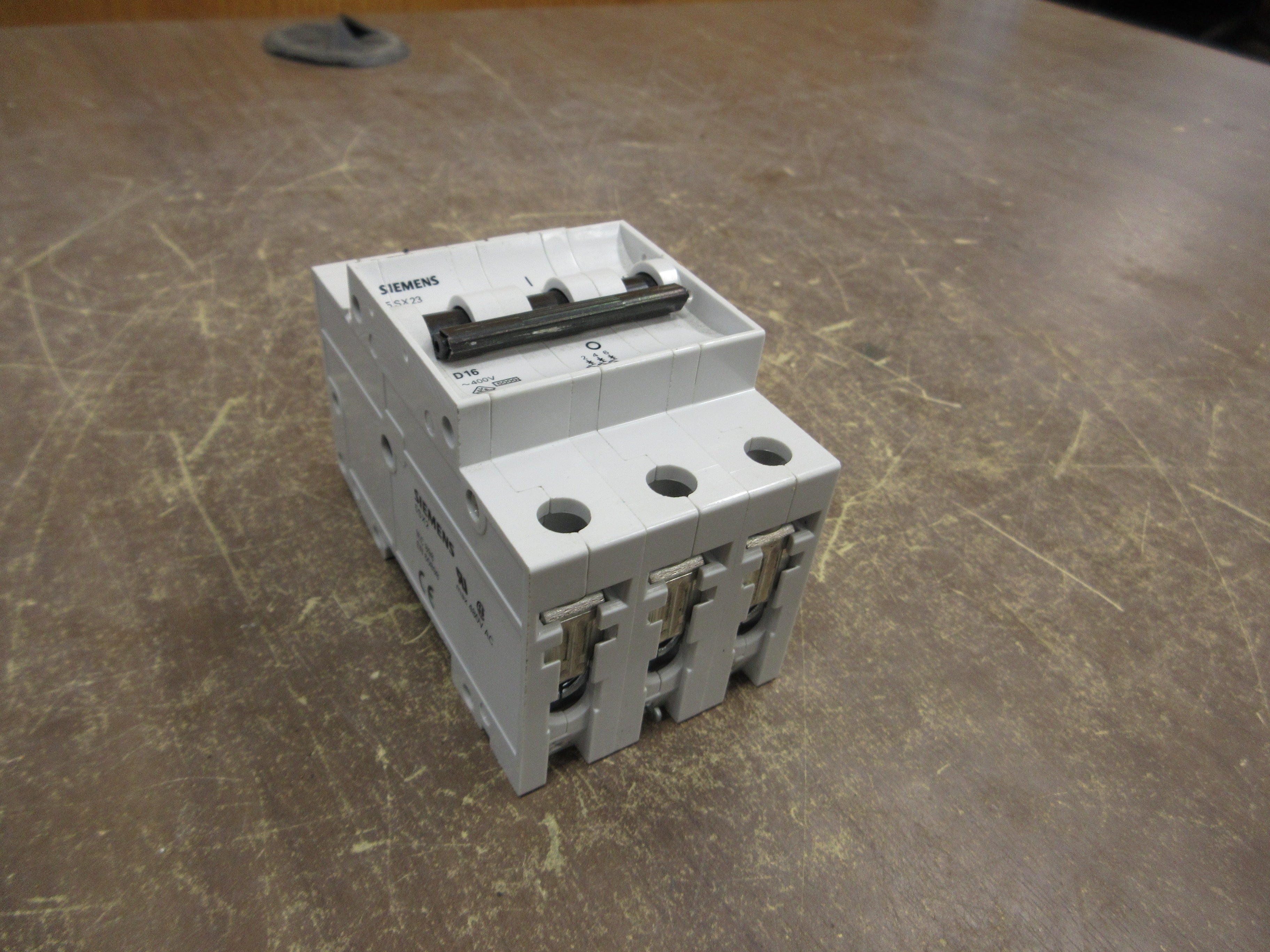 Siemens Circuit Breaker 5SX23 D16 16A 480V 3P Used