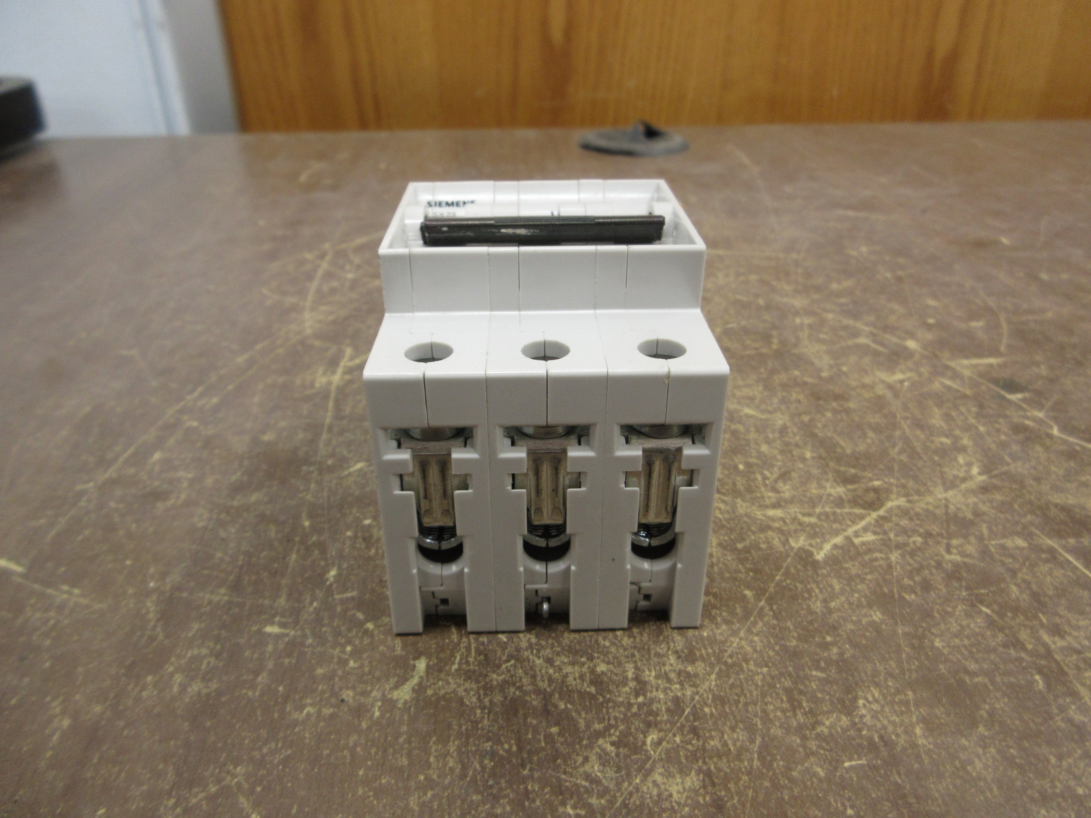 Siemens Circuit Breaker 5SX23 D16 16A 480V 3P Used