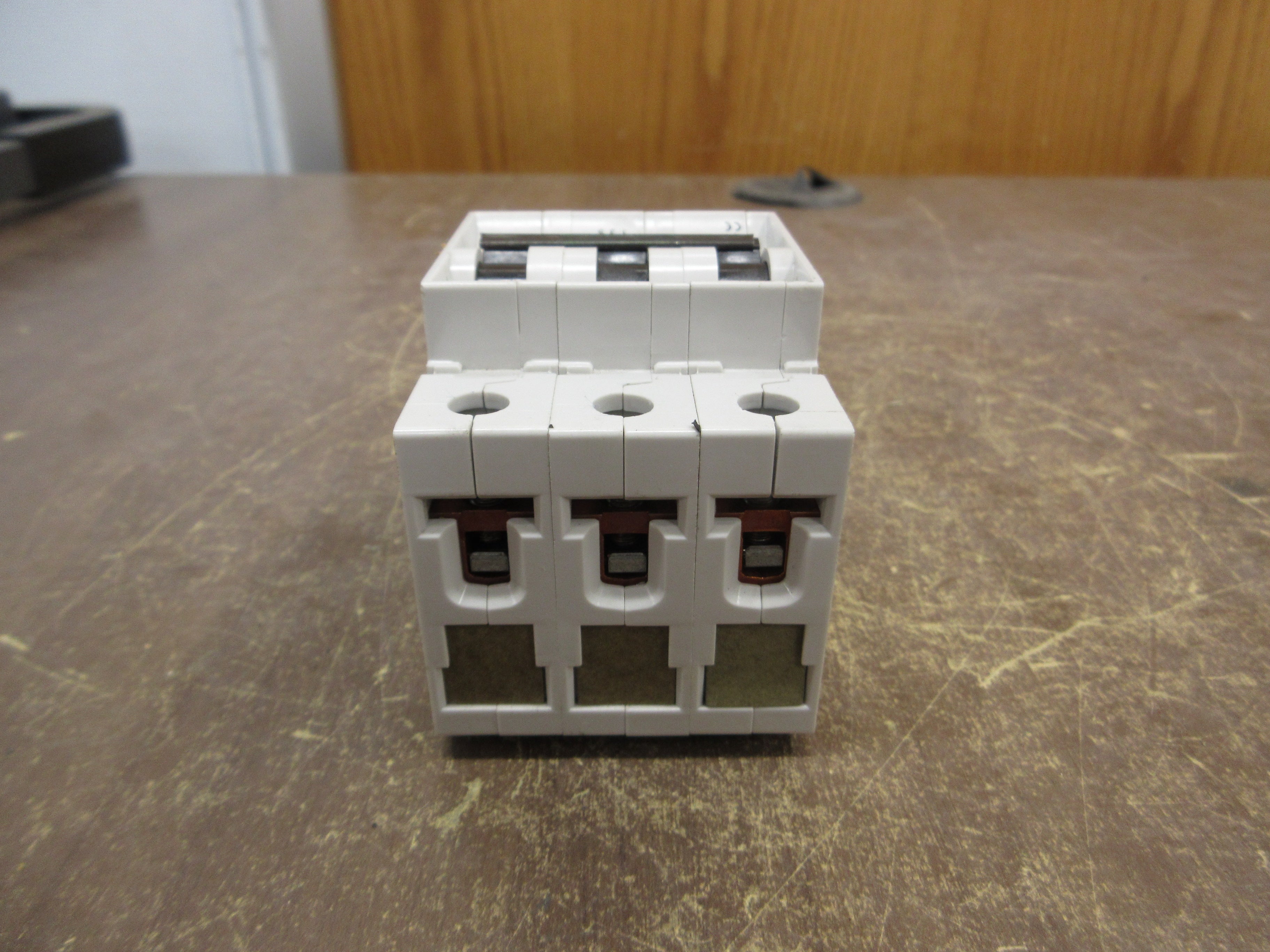 Siemens Circuit Breaker 5SX23 D16 16A 480V 3P Used