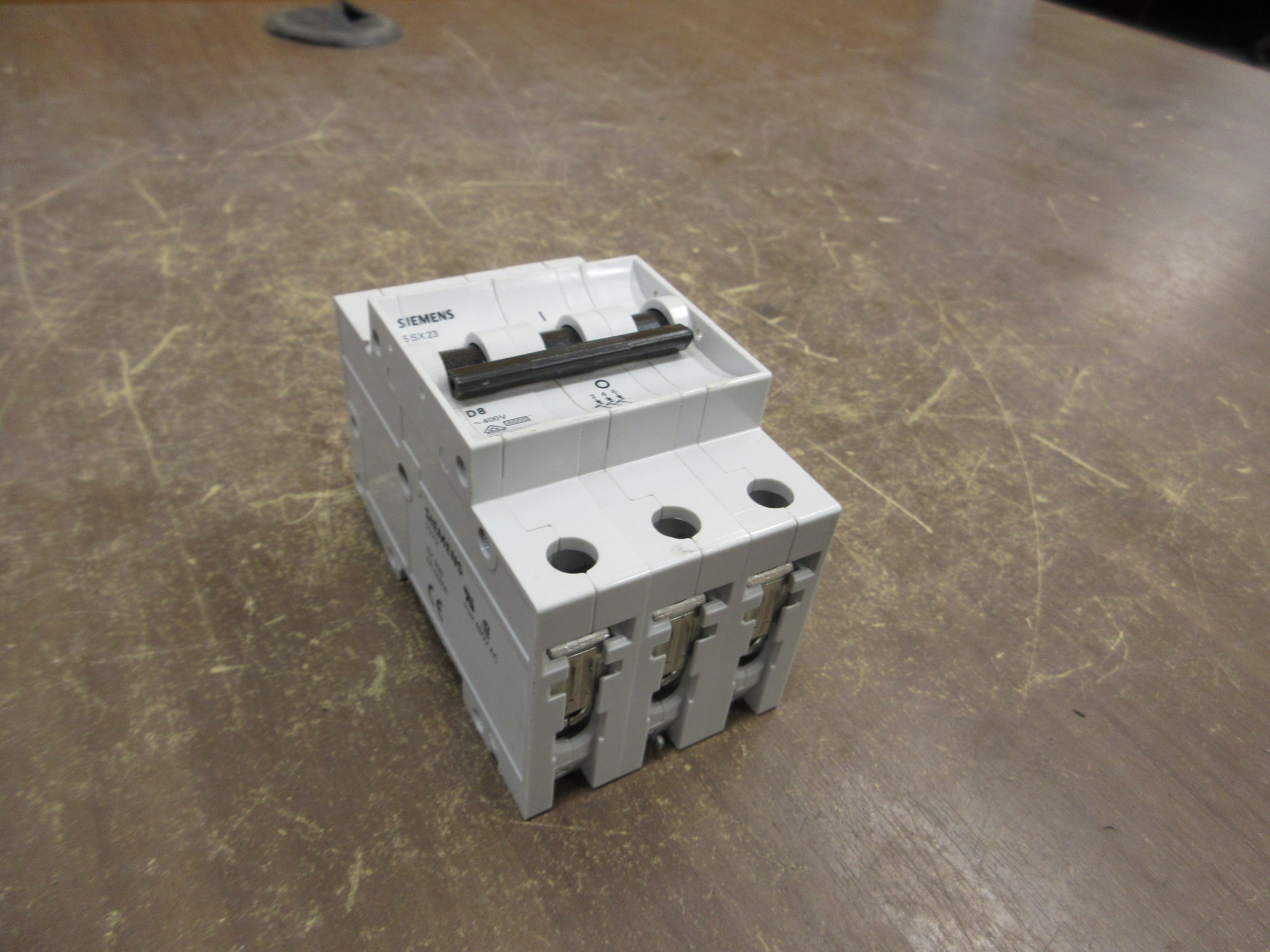 Siemens Circuit Breaker 5SX23 D8 8A 480V 3P Used