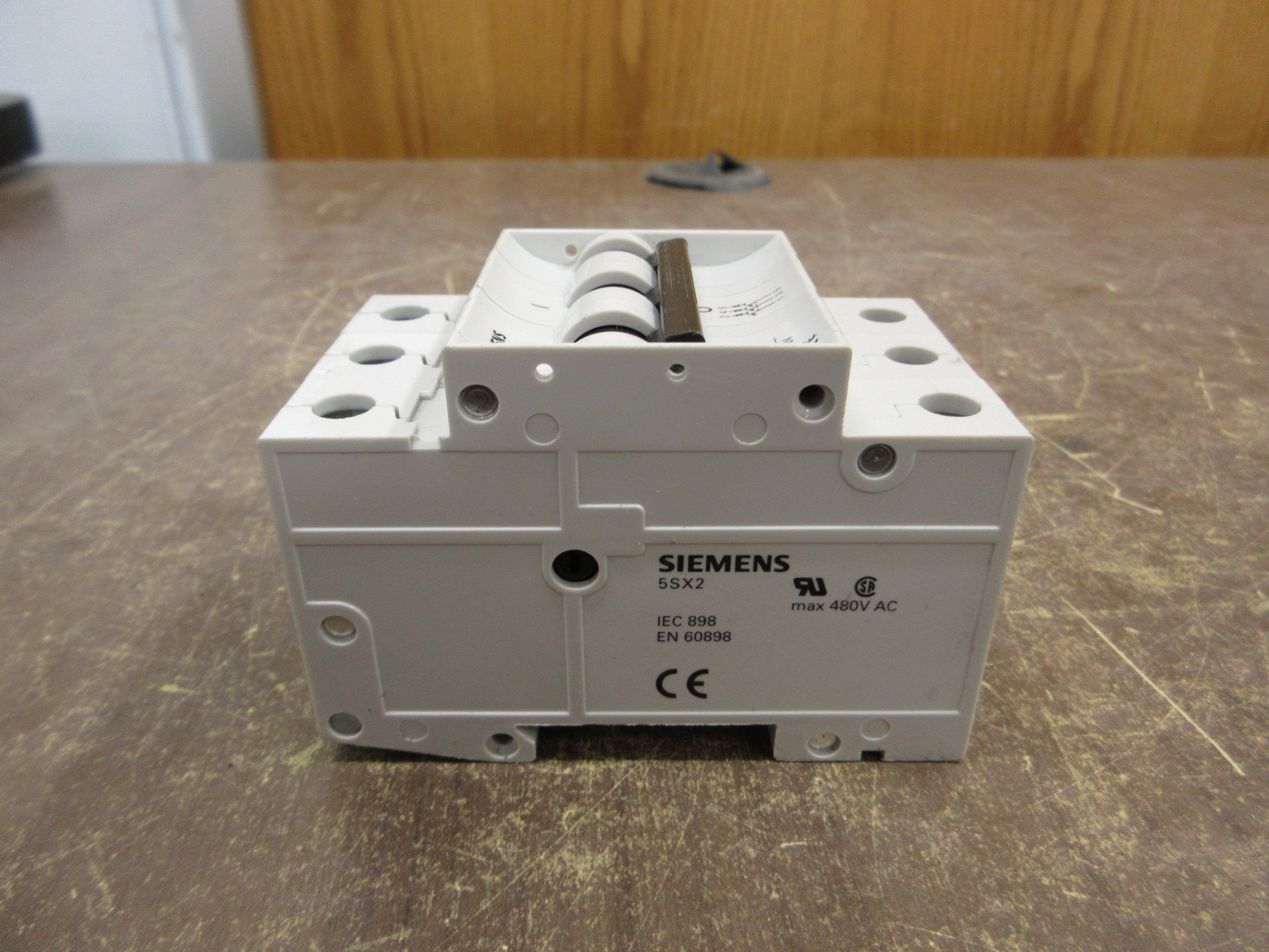 Siemens Circuit Breaker 5SX23 D8 8A 480V 3P Used