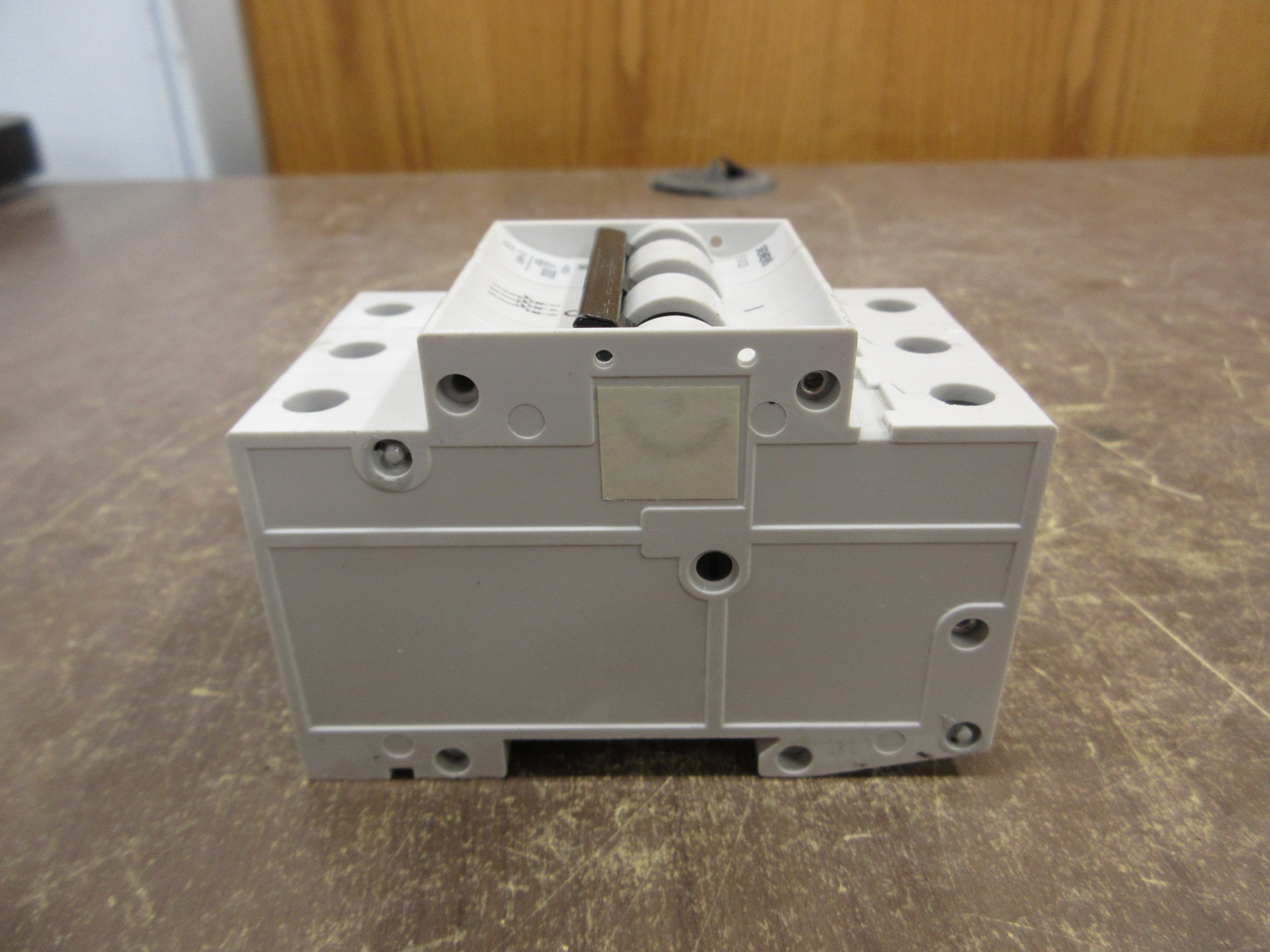 Siemens Circuit Breaker 5SX23 D8 8A 480V 3P Used