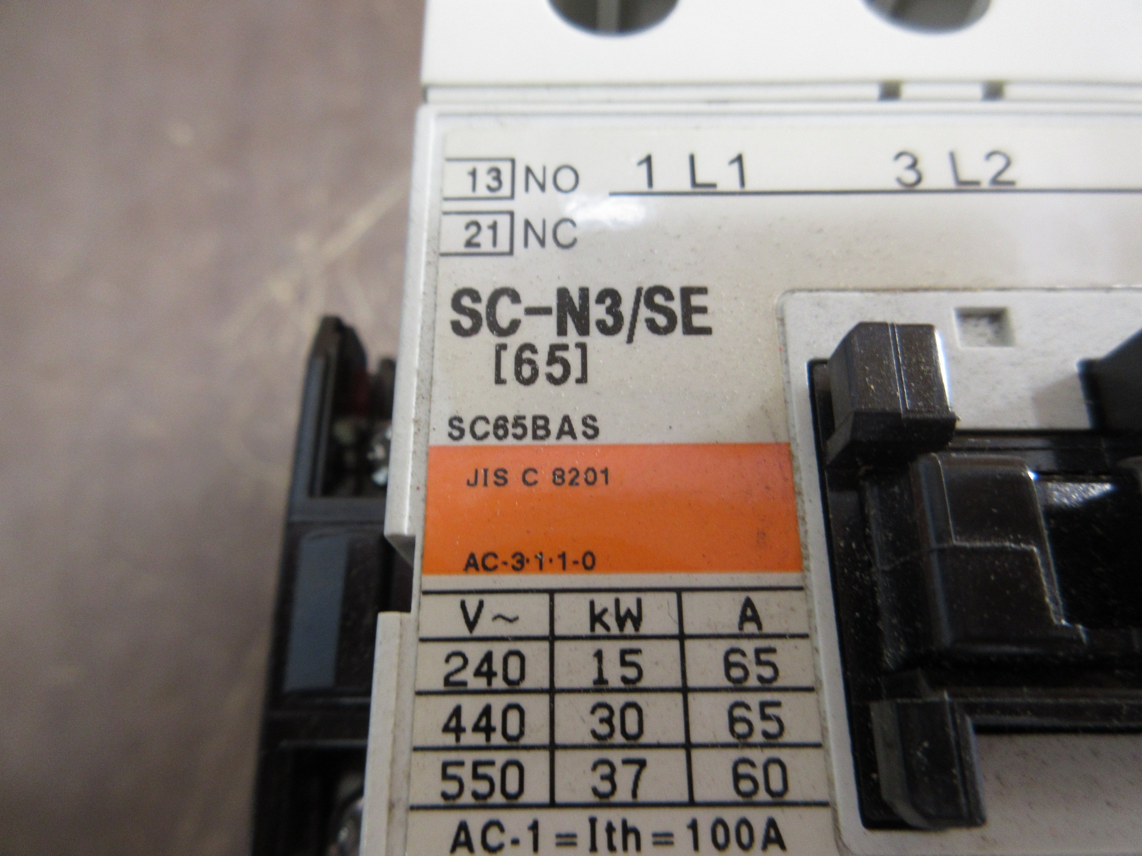 Fuji Electric SC-N3/SE [65] Contactor SC65BAS 24V AC/DC Coil 65A Used