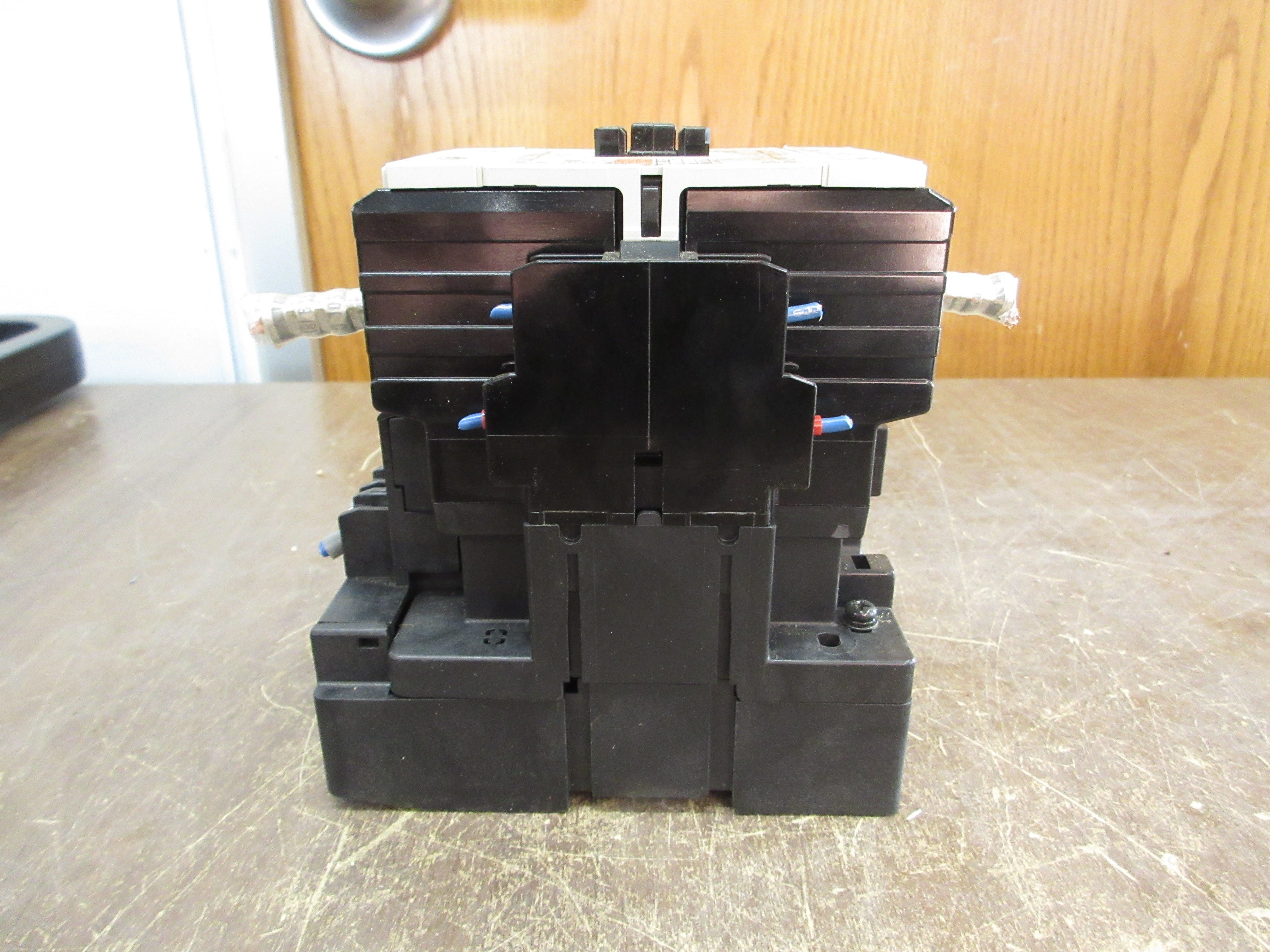 Fuji Electric SC-N3/SE [65] Contactor SC65BAS 24V AC/DC Coil 65A Used