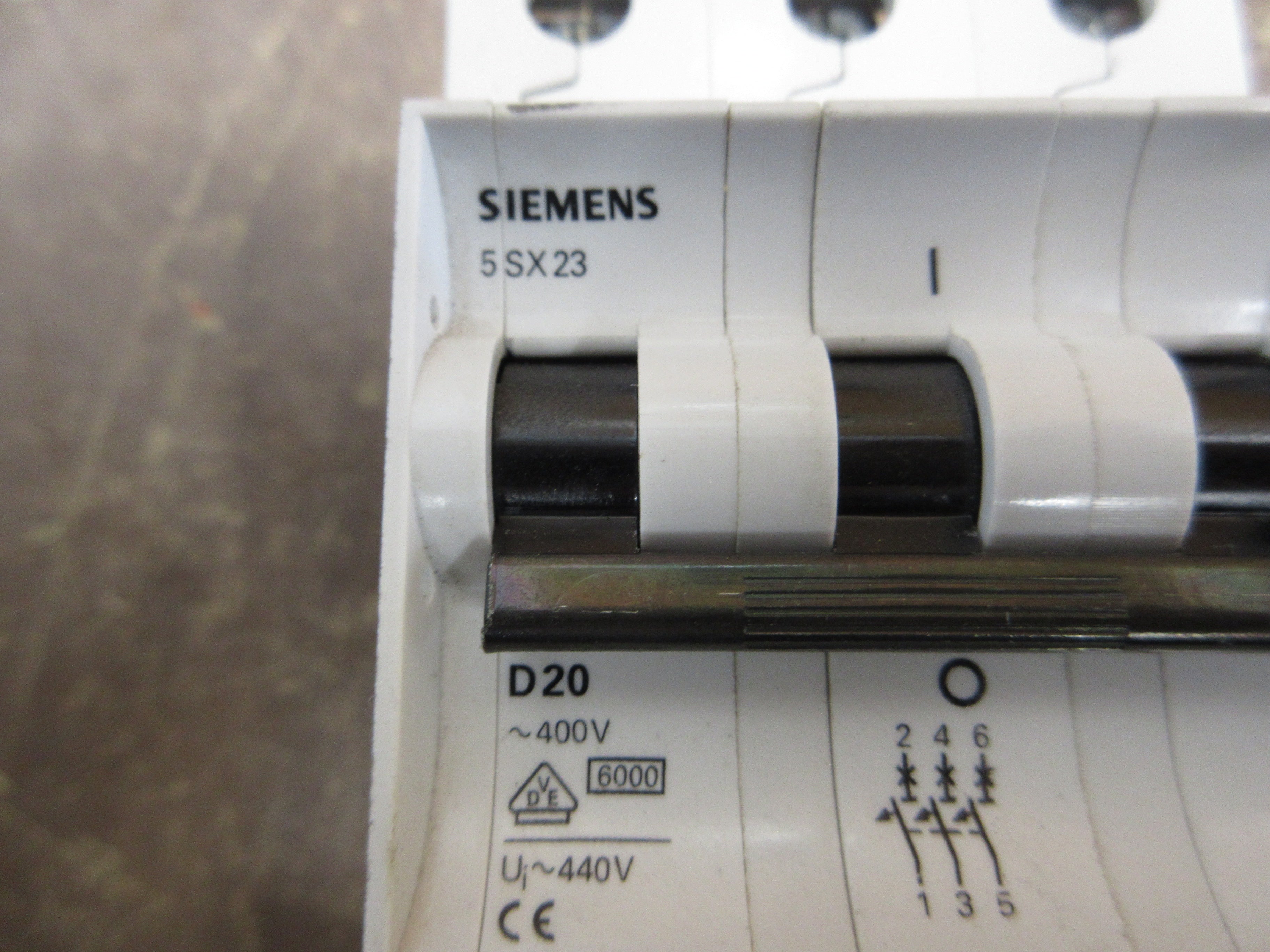 Siemens Circuit Breaker 5SX23 D20 20A 480V 3P Used