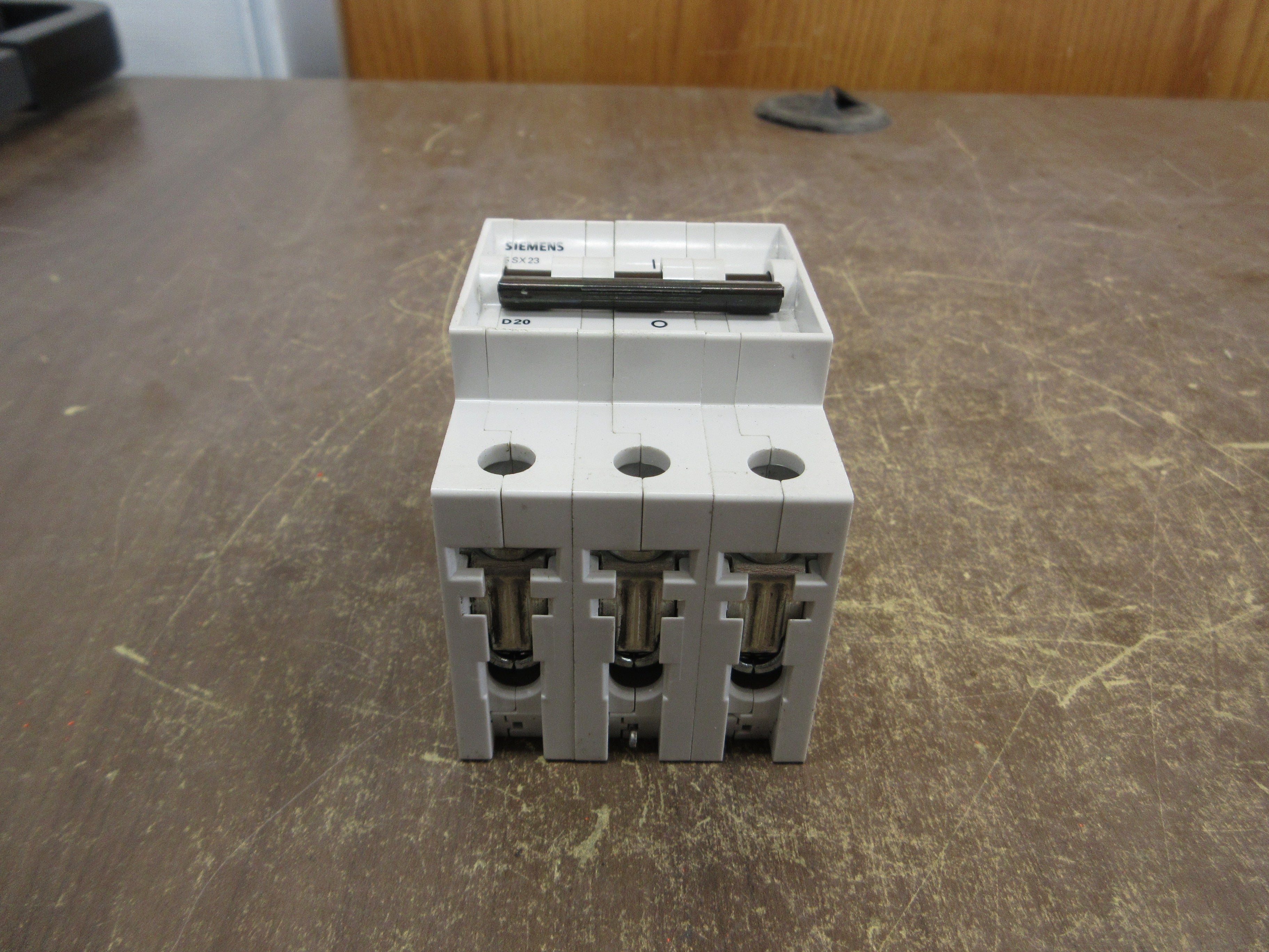 Siemens Circuit Breaker 5SX23 D20 20A 480V 3P Used