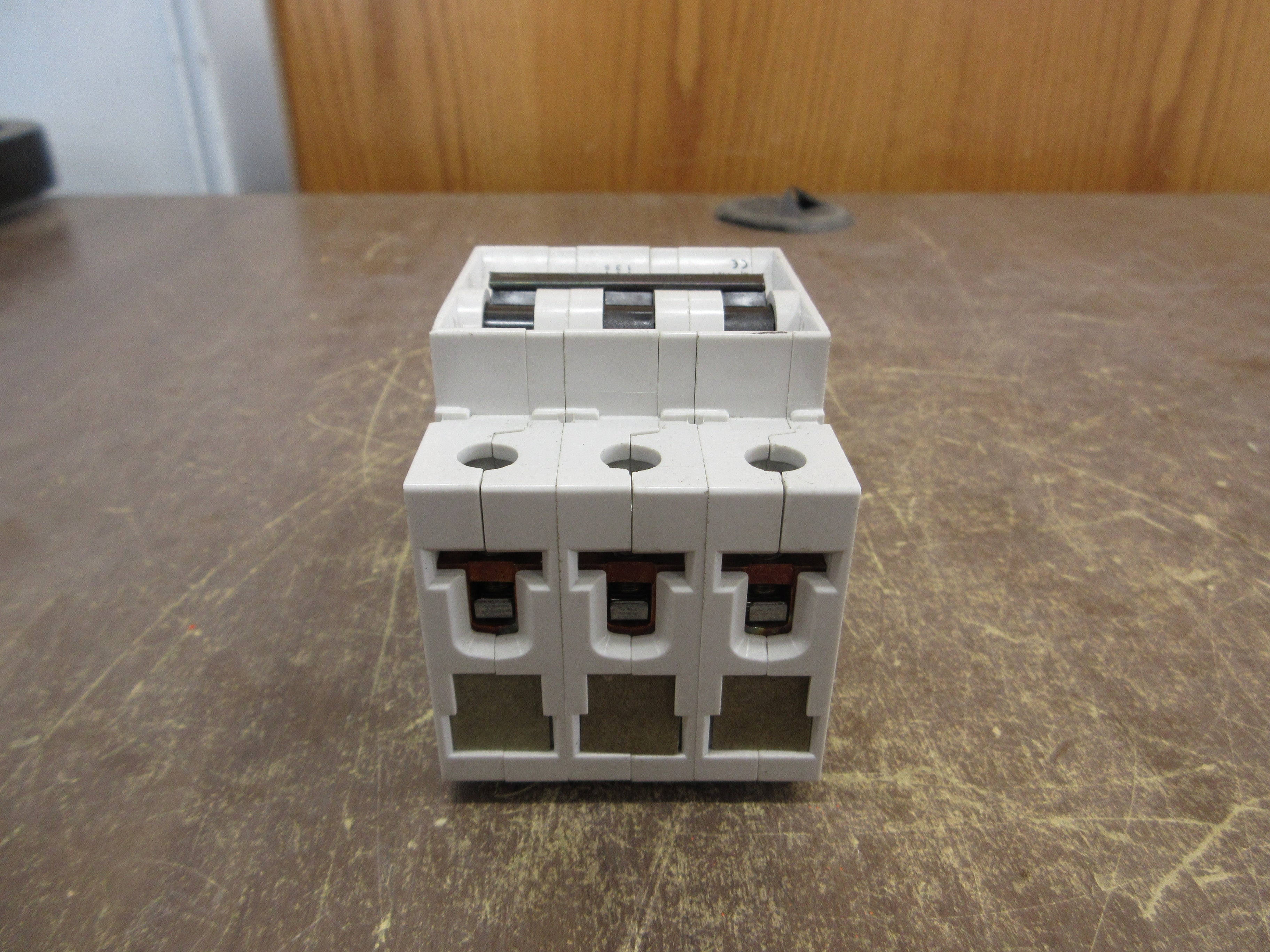 Siemens Circuit Breaker 5SX23 D20 20A 480V 3P Used