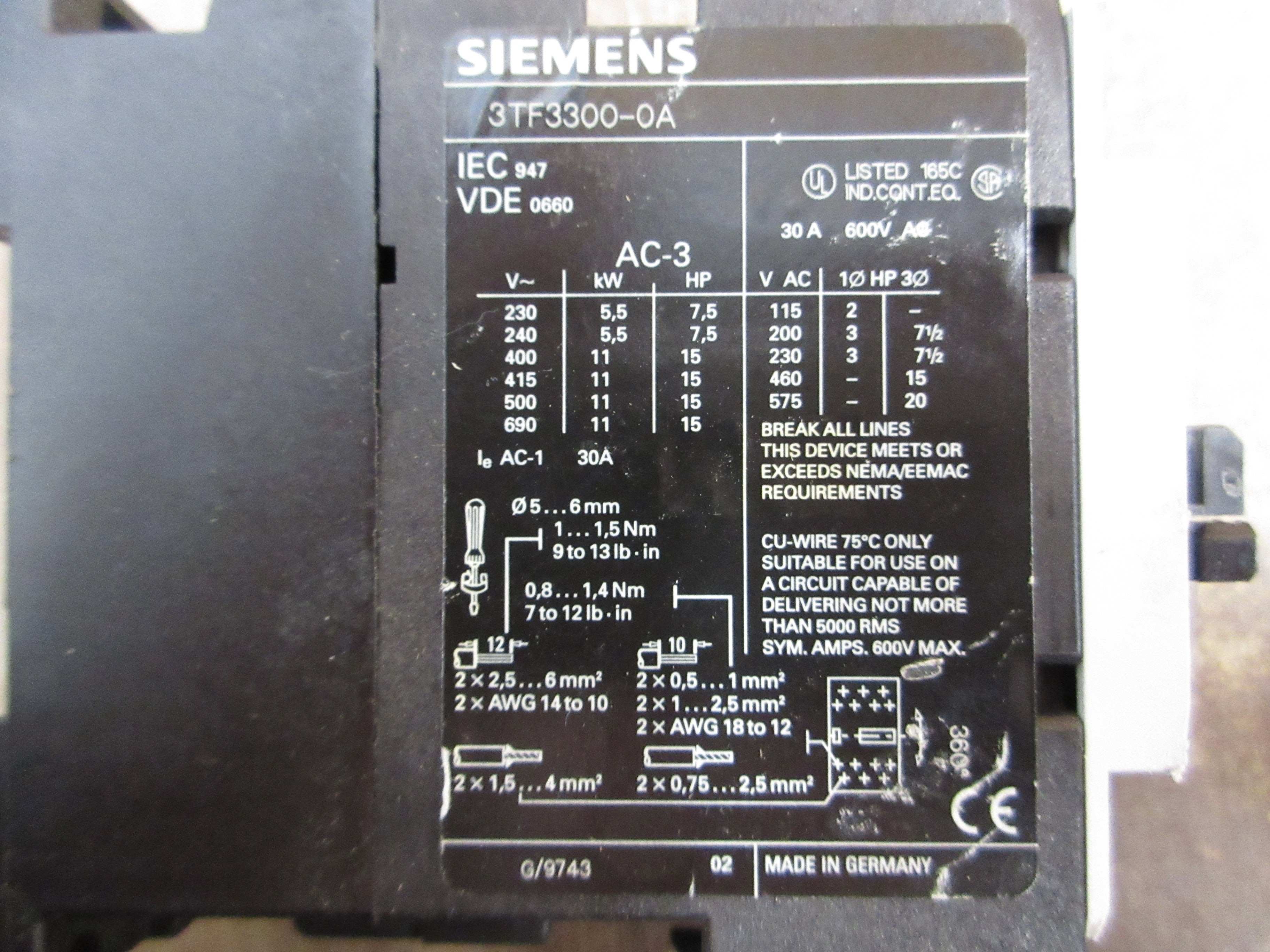 Siemens Contactor 3TF3300-0A 24V Coil 30A 600V *Broken Corner* Used