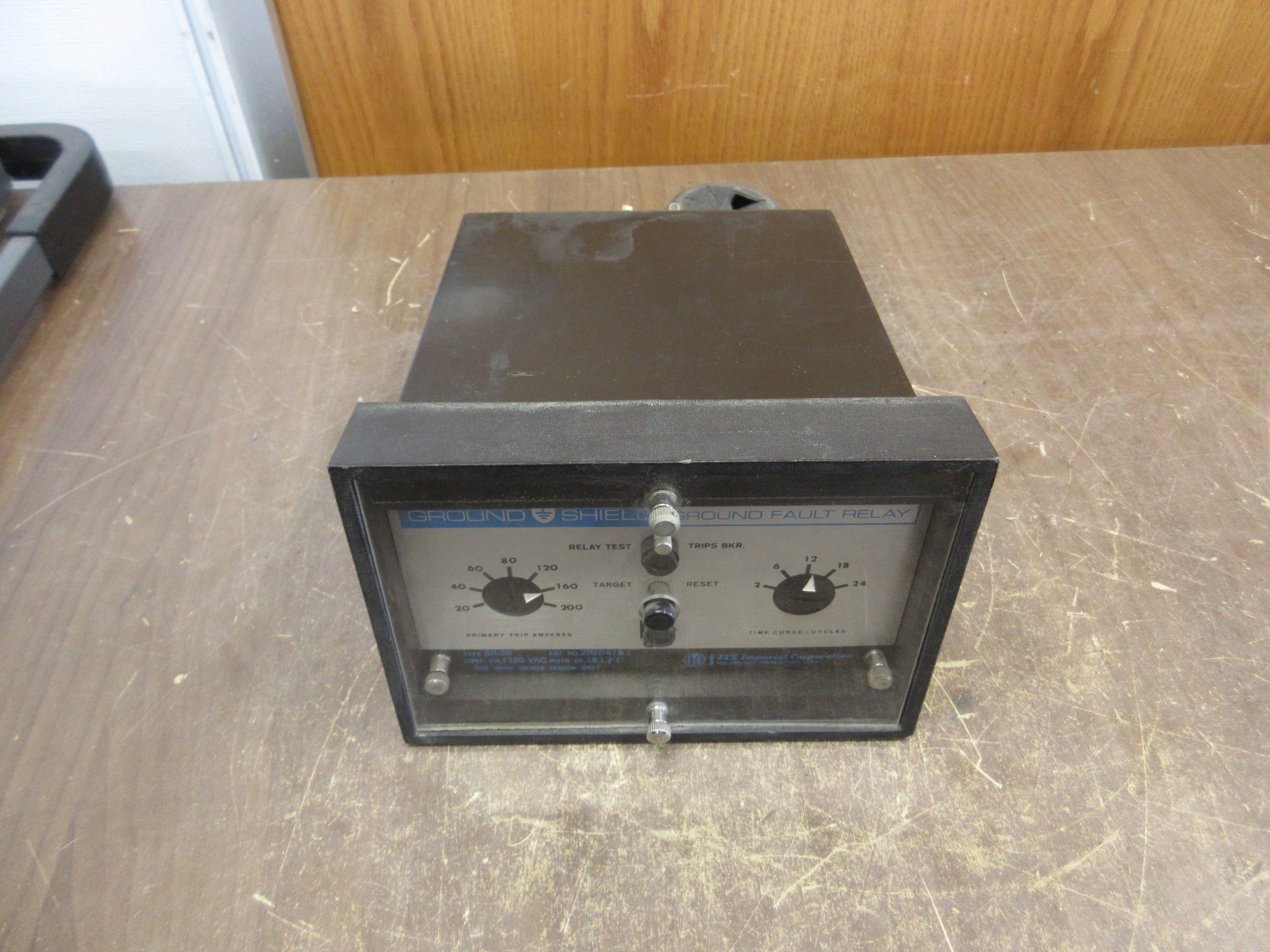 ITE GR-20 Ground Shield Ground Fault Relay 202D6762 120V Trip: 20-200A Used