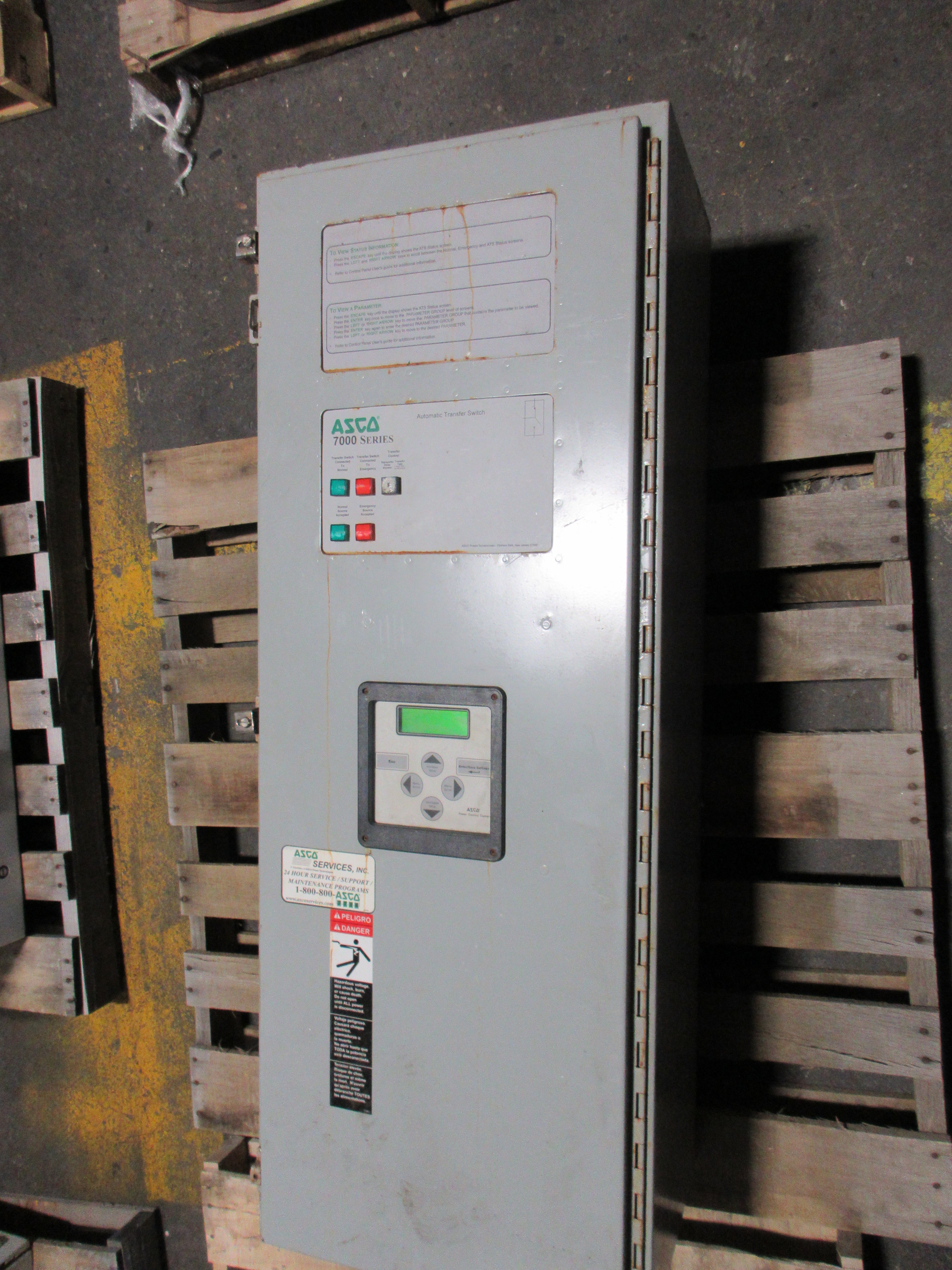 Asco7000 Series Automatic Transfer Switch D07ATSA20200FSXF 200A 240V 60/60Hz Used