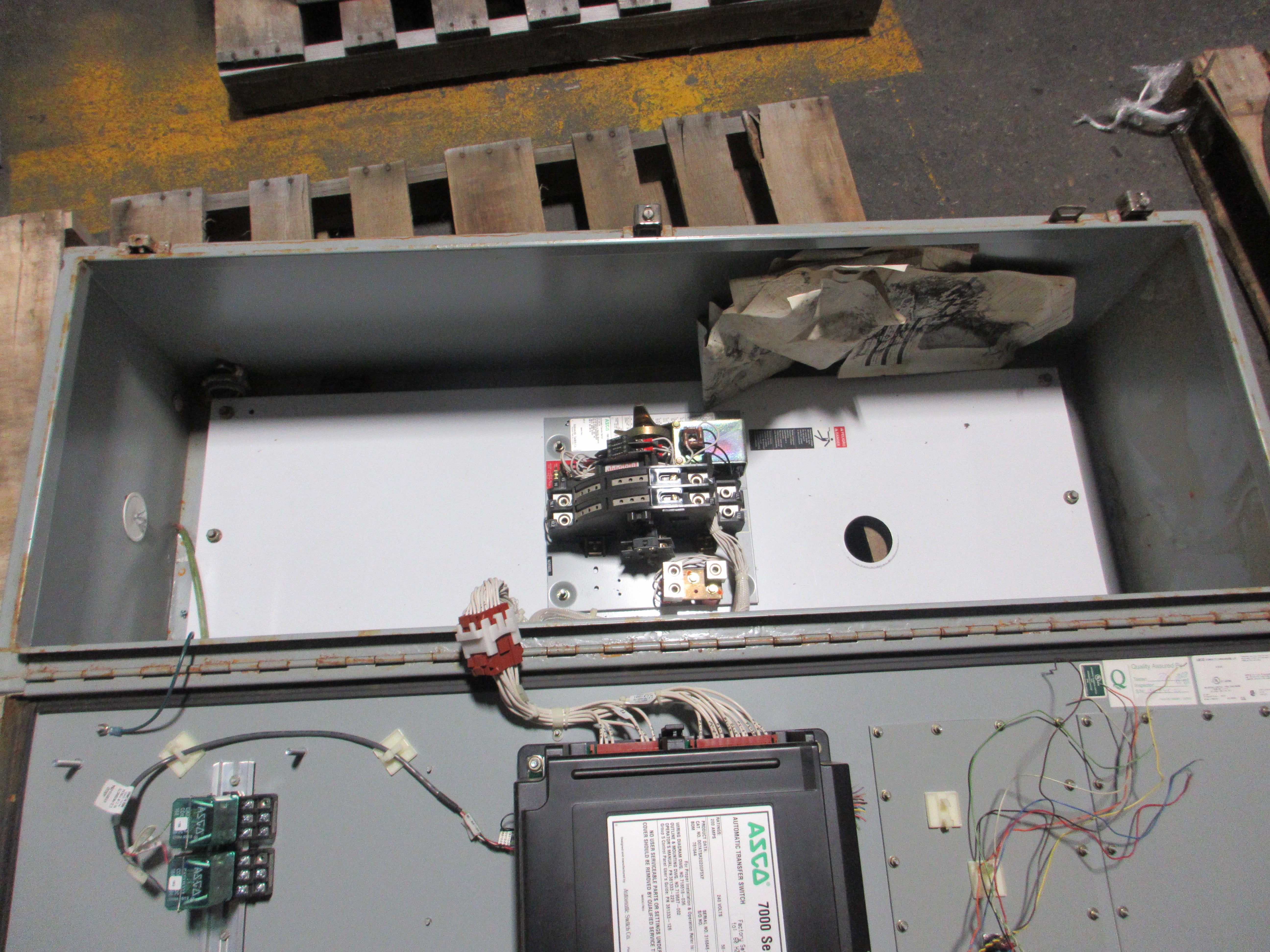 Asco7000 Series Automatic Transfer Switch D07ATSA20200FSXF 200A 240V 60/60Hz Used
