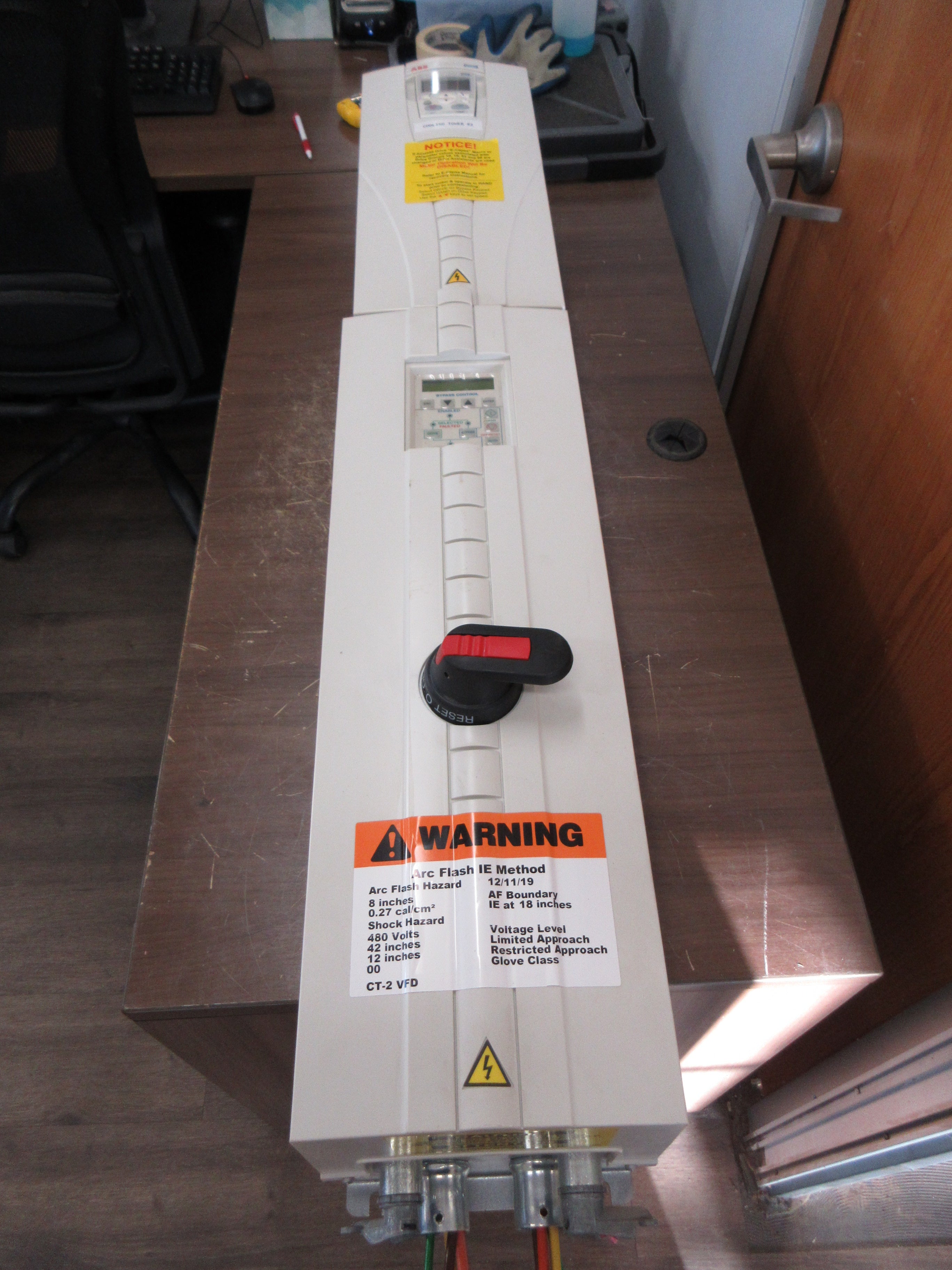 ABB ACH550 AC Drive w/ Bypass ACH550-VCR-045A-4+F267 30HP 3Ph w/ Keypad Used