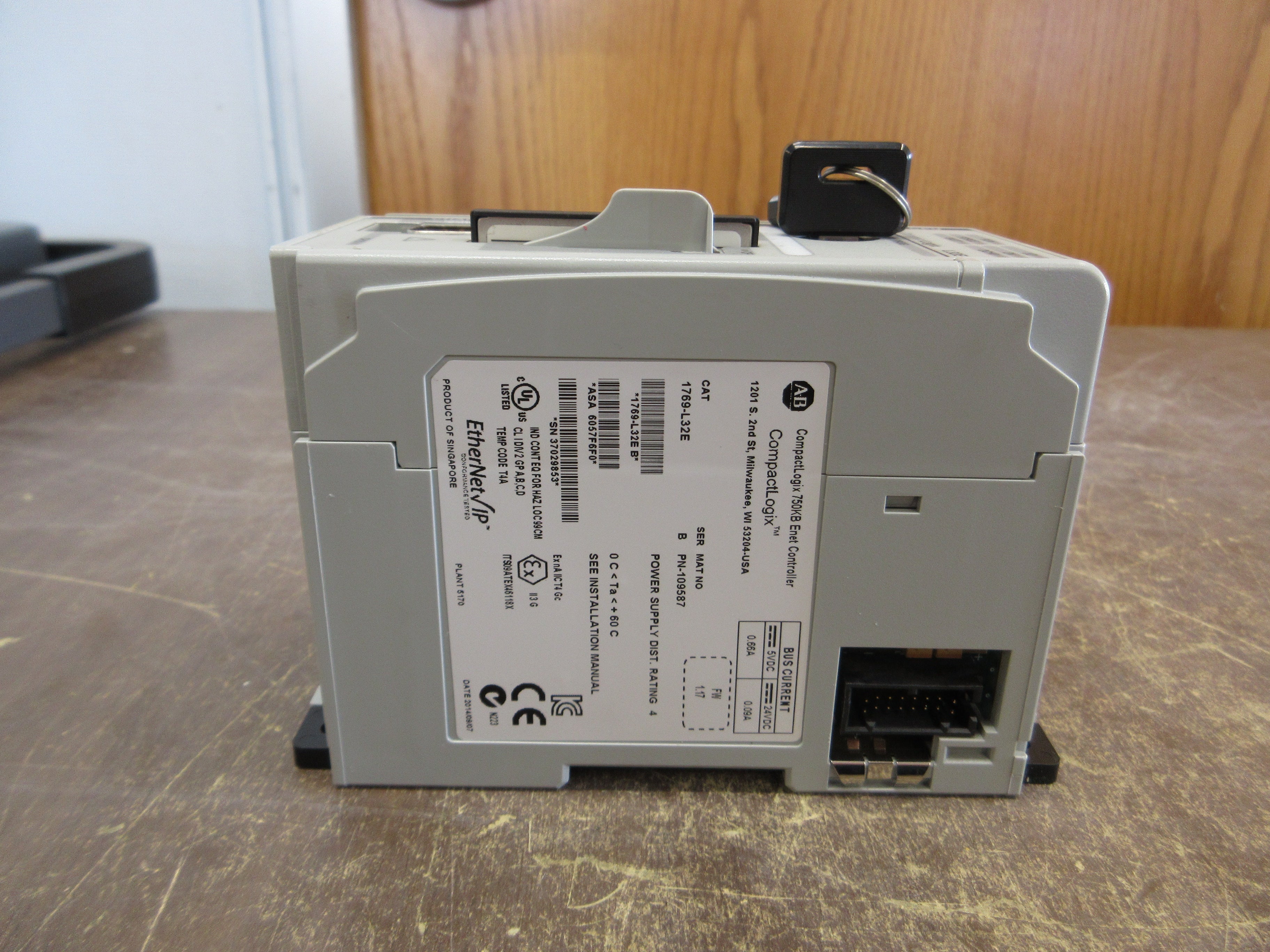 Allen-Bradley CompactLogix 750KB Enet Controller 1769-L32E Ser. B F/W: 1.17 Used