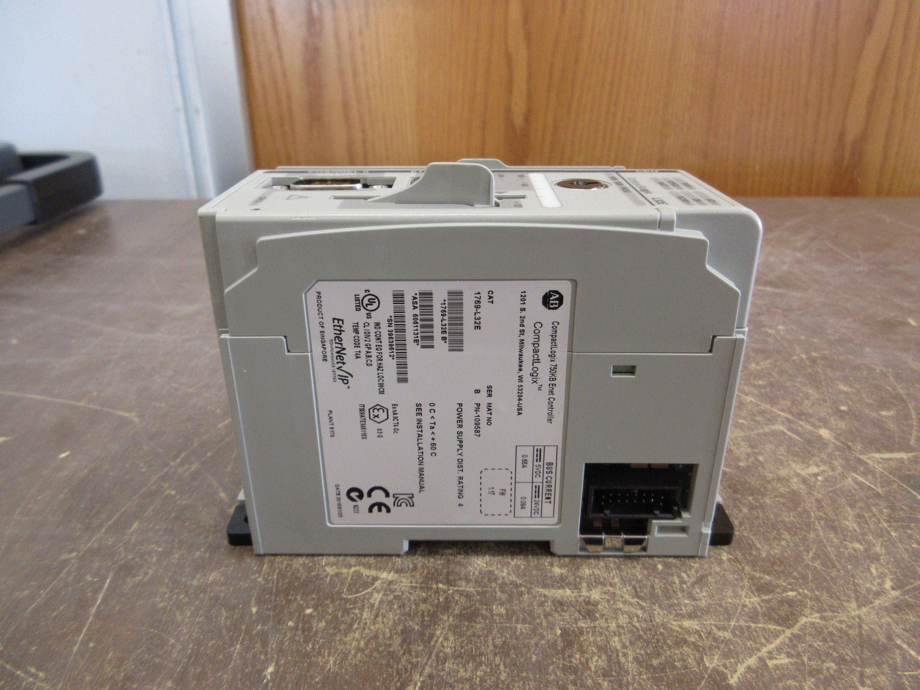 Allen-Bradley CompactLogix 750KB Enet Controller 1769-L32E Ser. B F/W: 1.17 Used