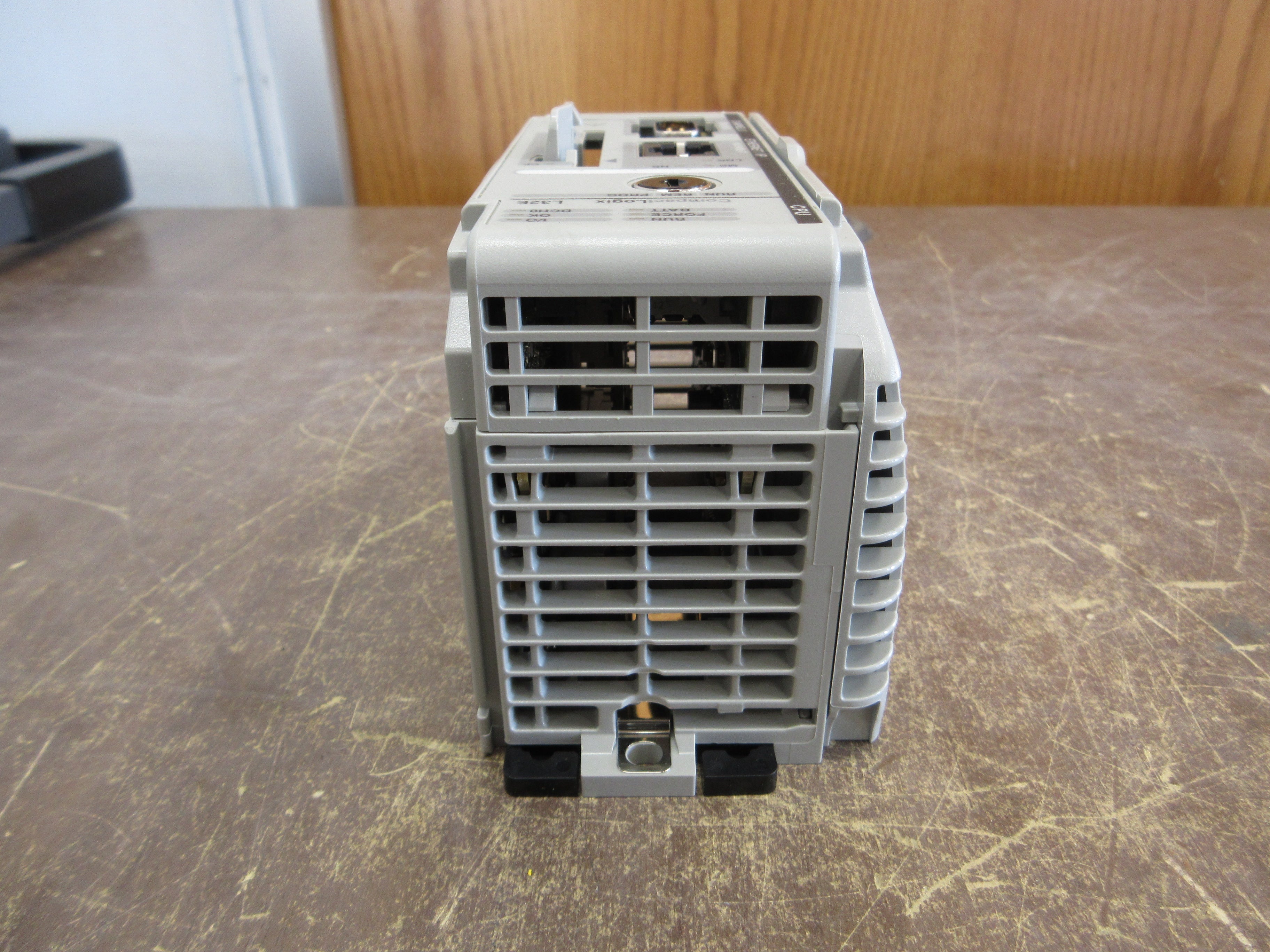 Allen-Bradley CompactLogix 750KB Enet Controller 1769-L32E Ser. B F/W: 1.17 Used