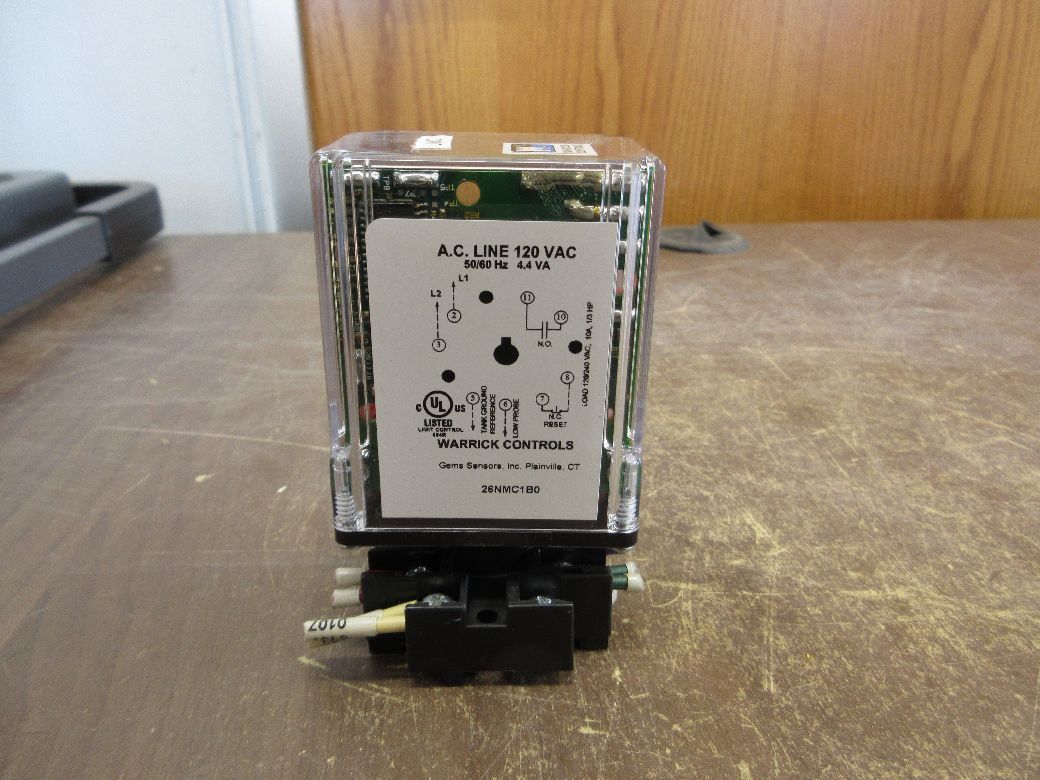 Warrick Controls Liquid Level Relay 26NMC1B0 120V 50/60Hz 4.4VA w/ Base Used