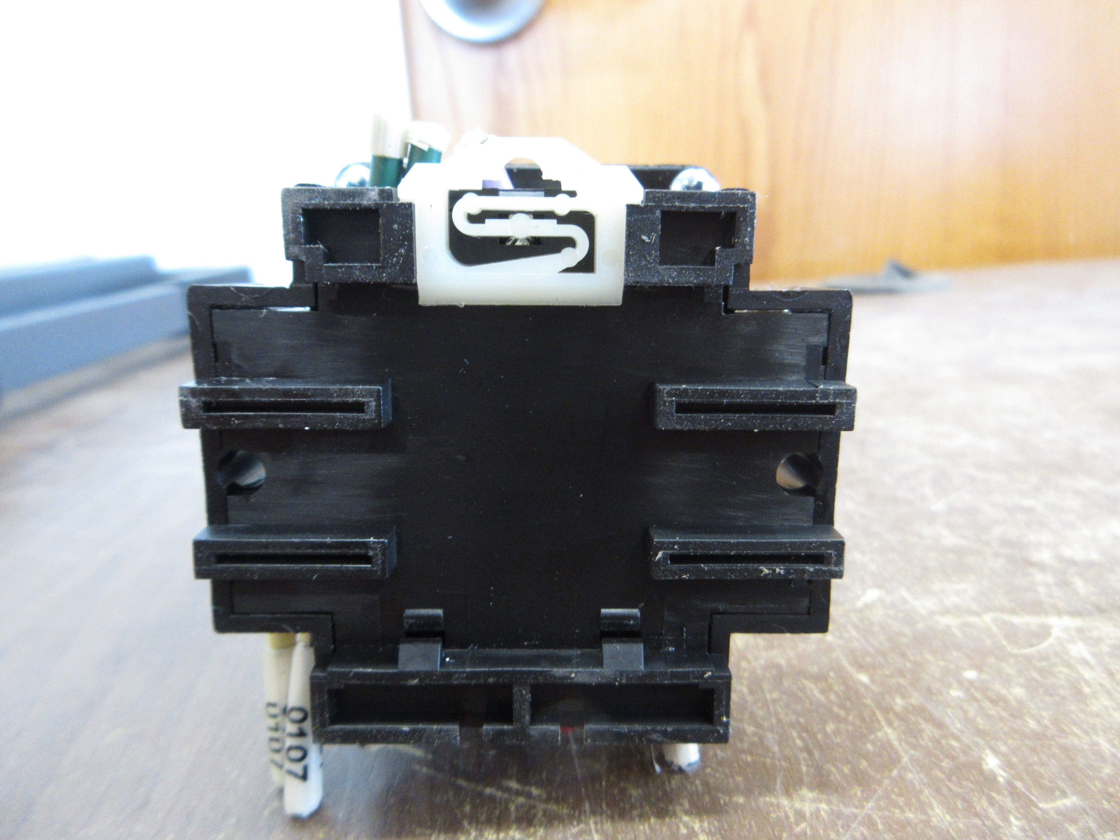 Warrick Controls Liquid Level Relay 26NMC1B0 120V 50/60Hz 4.4VA w/ Base Used