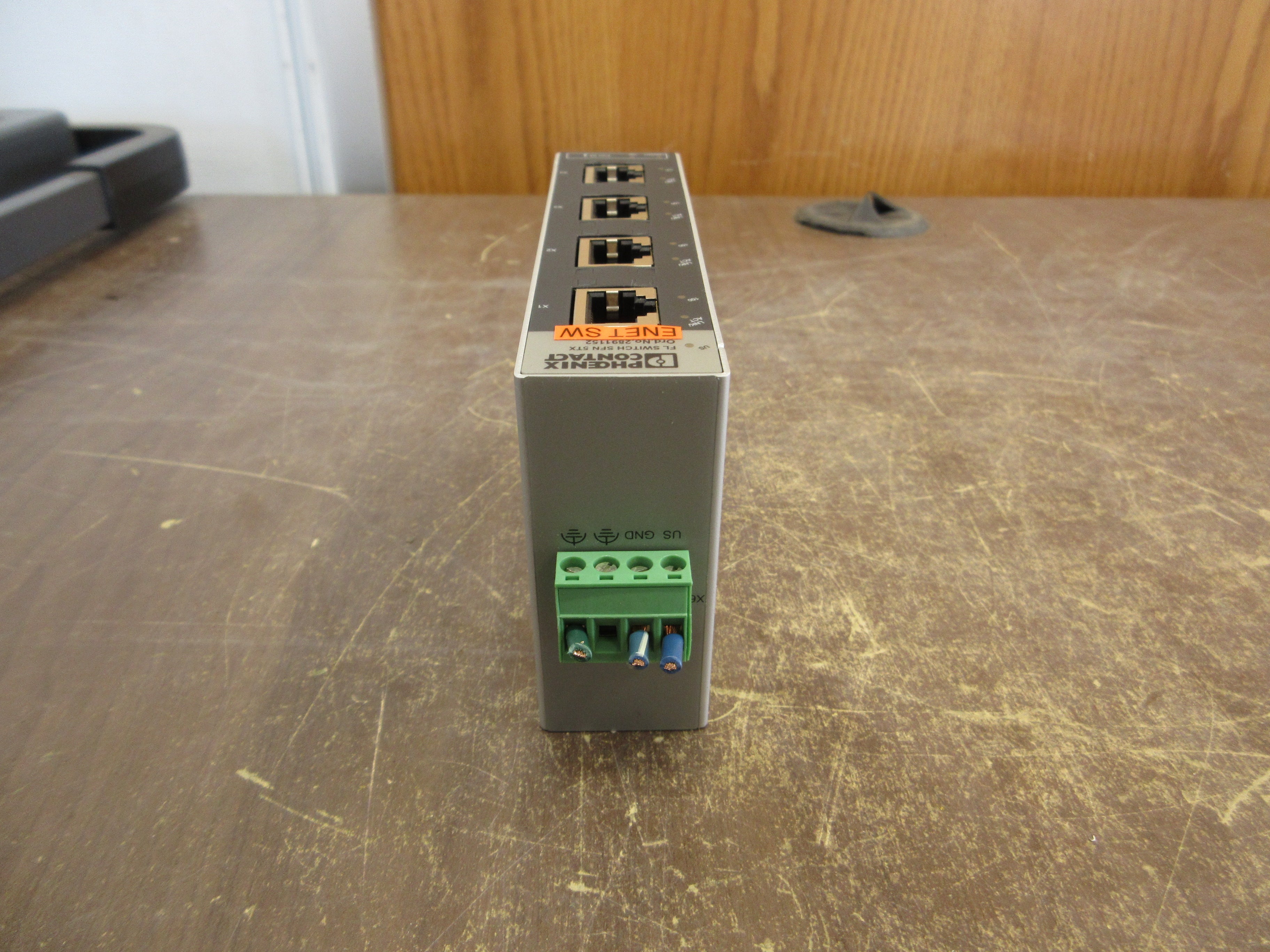 Phoenix Contact FL Switch 2891152 HW: 14 SFN 5TX Used