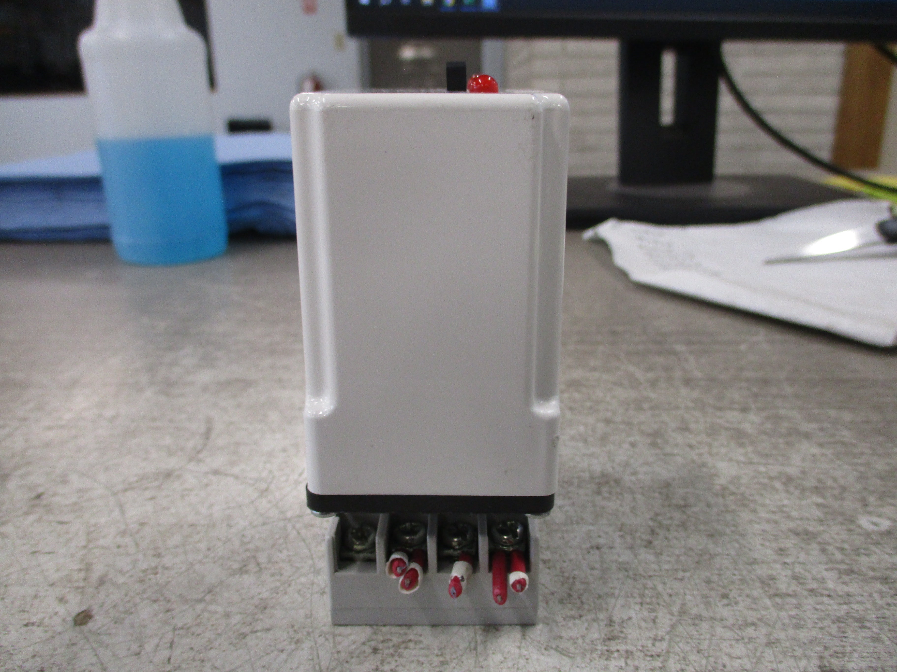 Macromatic Alternating Relay ARP120A6R Ser. A 120V W/Base Used