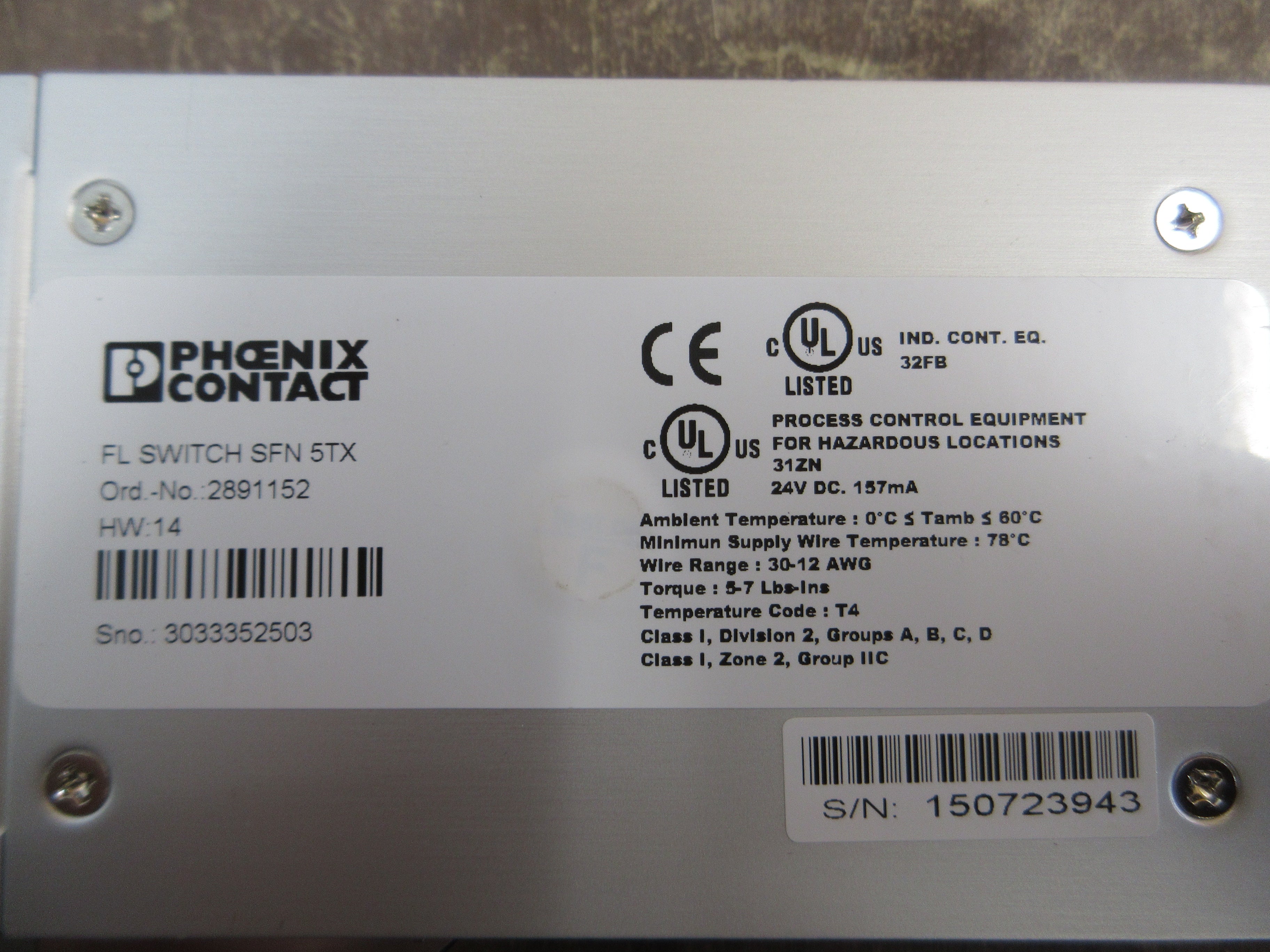 Phoenix Contact FL Switch 2891152 HW: 14 SFN 5TX Used