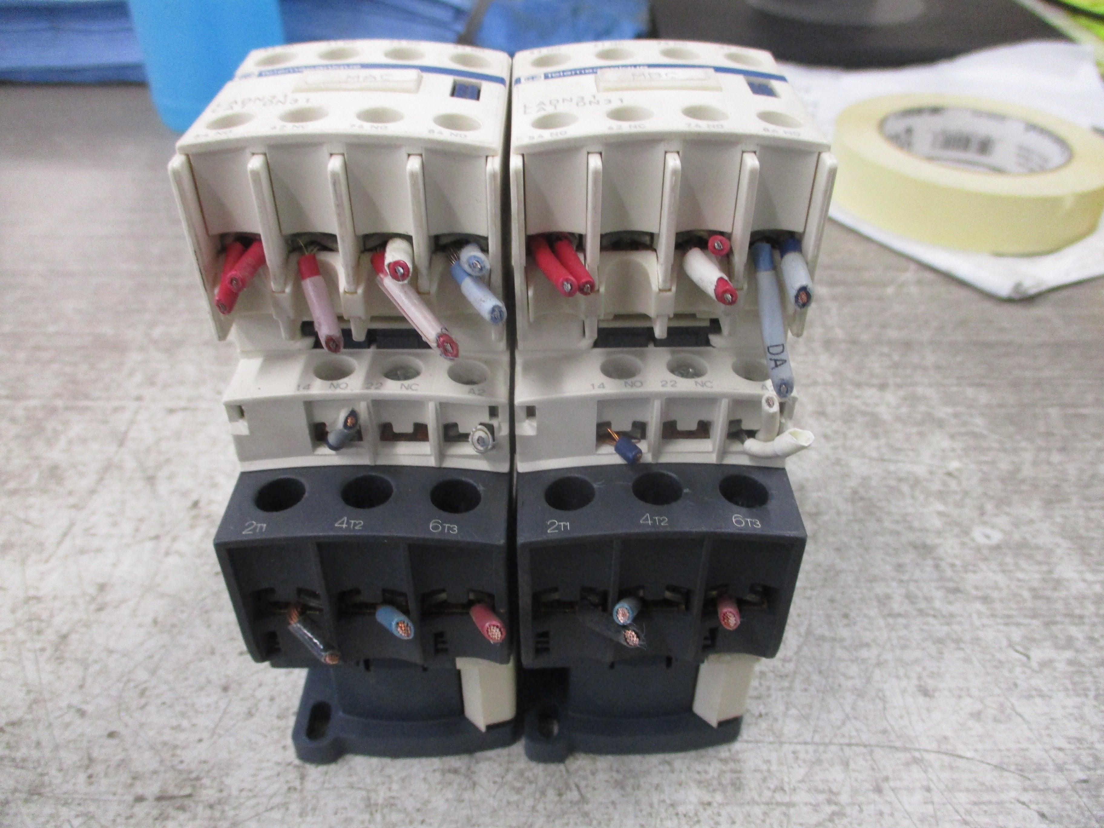Telemecanique Revering Contactor LC1D32 120V Coil 50A 600V (2) Aux Contact Block