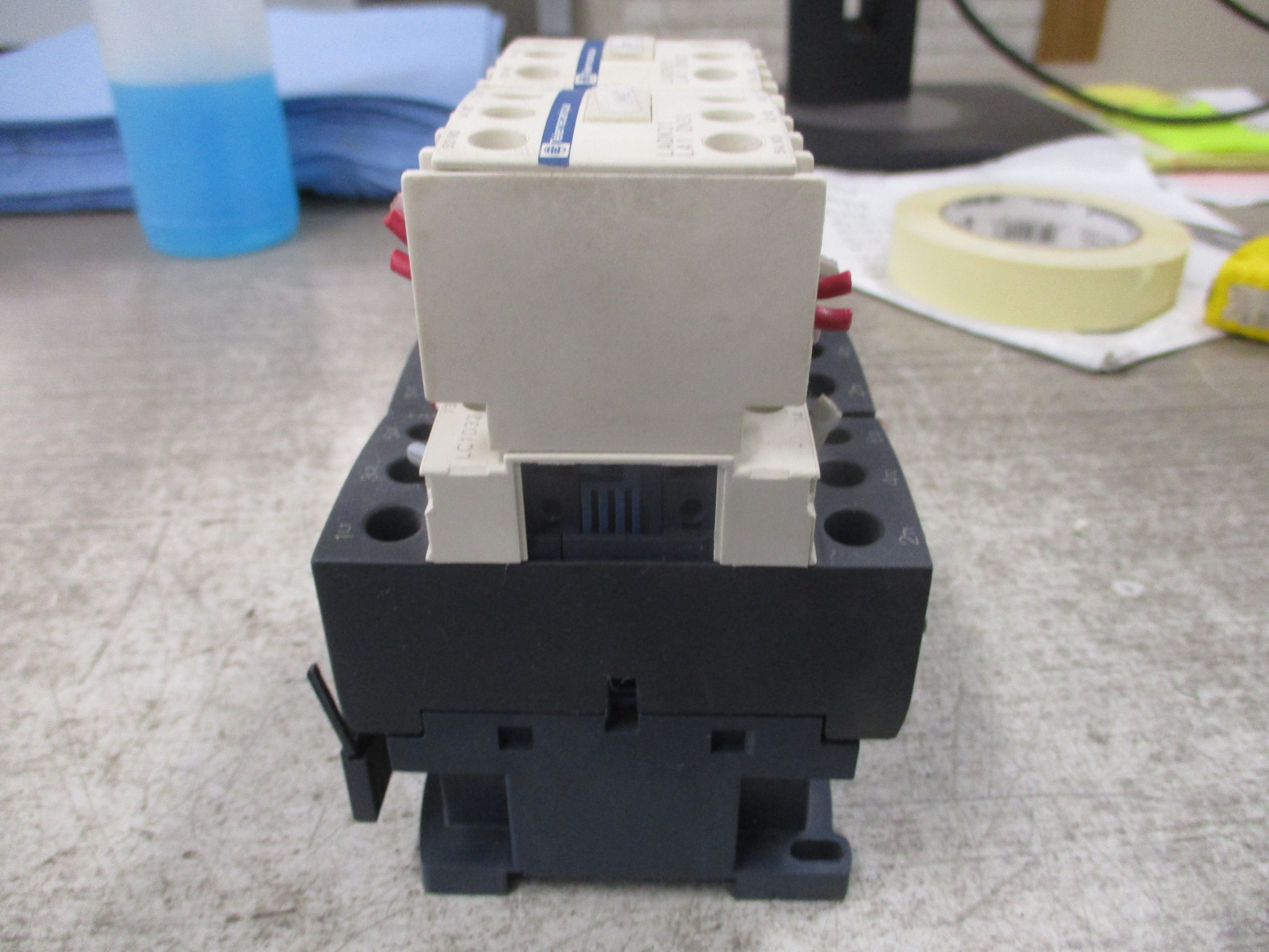 Telemecanique Revering Contactor LC1D32 120V Coil 50A 600V (2) Aux Contact Block