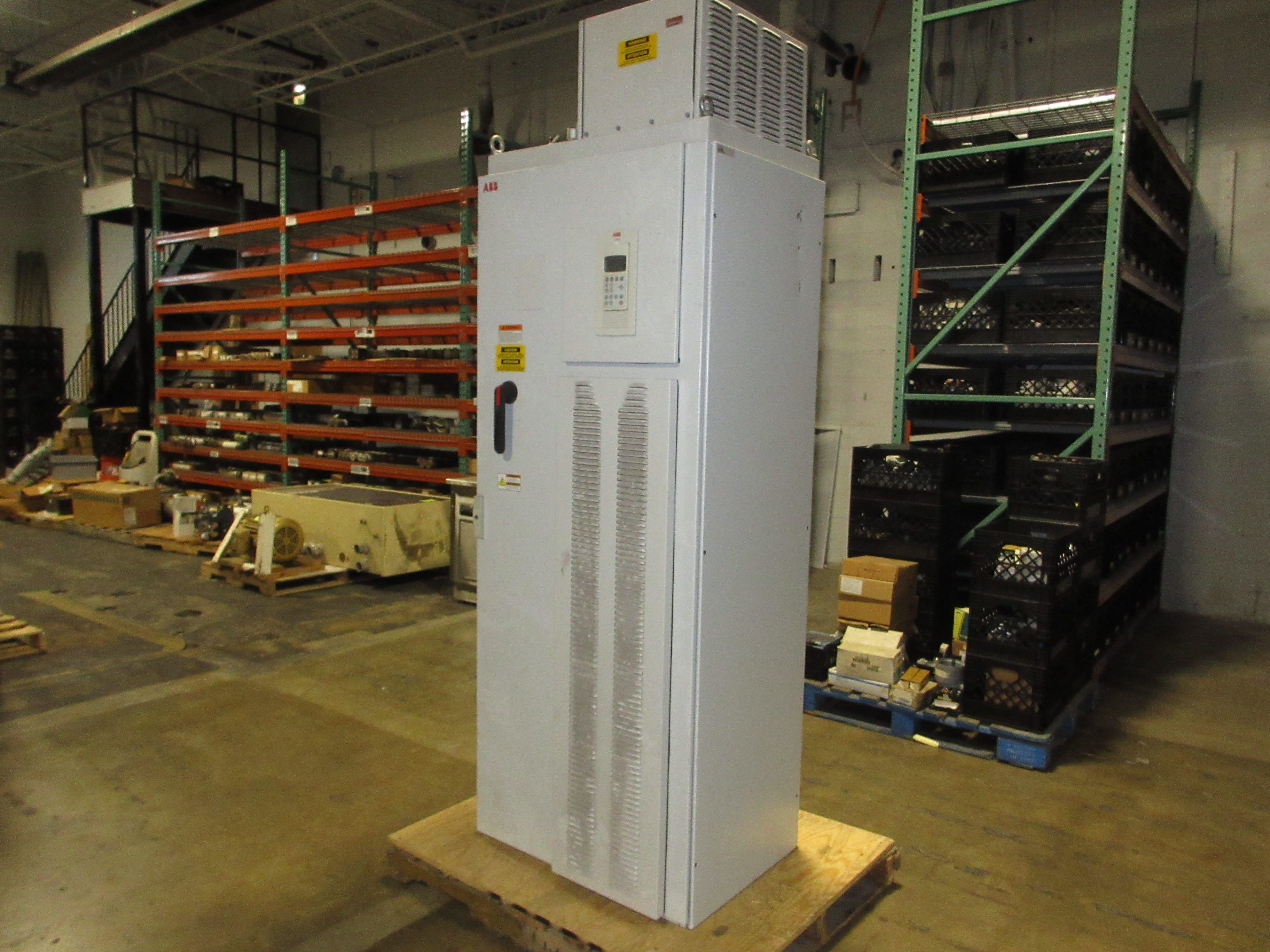 ABB ACS800 AC Drive ACS800-PC-0400-5+B055 400HP 3Ph Breaker Disconnect Used