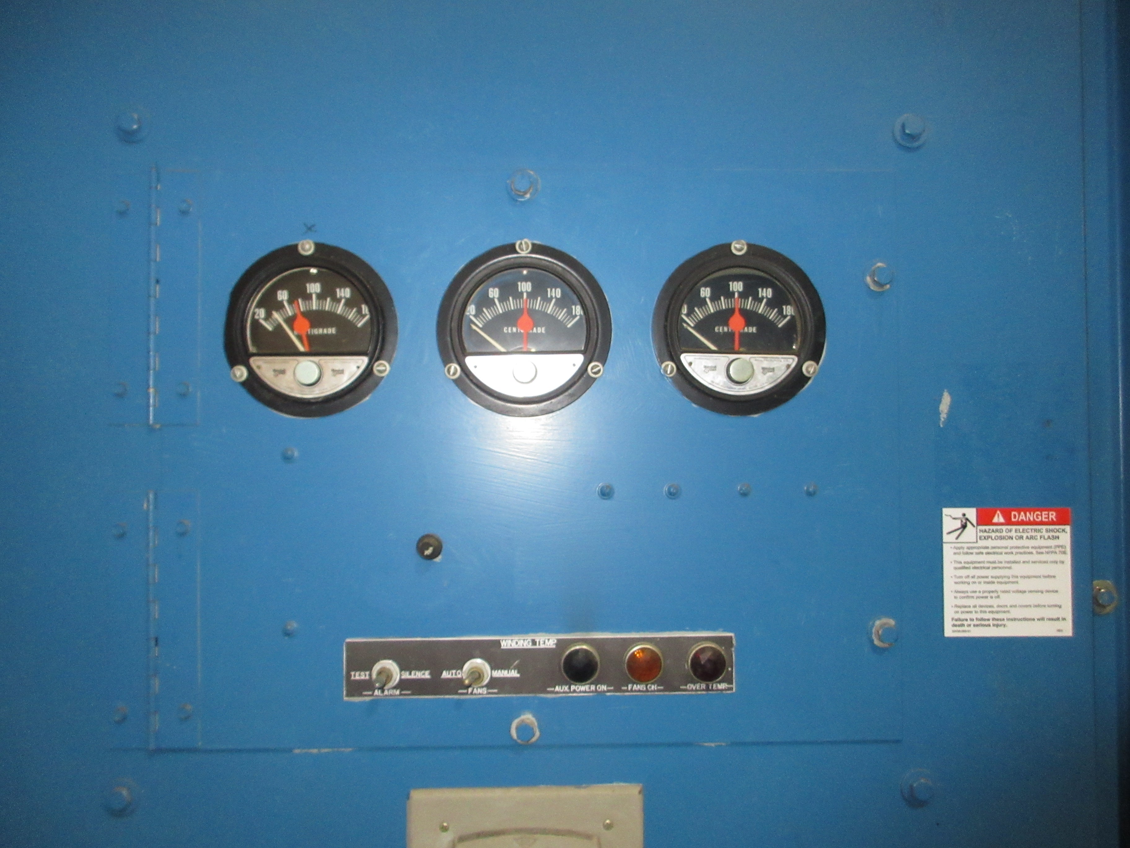 Siemens-Allis Transformer 2500kVA 3Ph 60Hz Pri: 4160V Sec: 480Y/120V Used