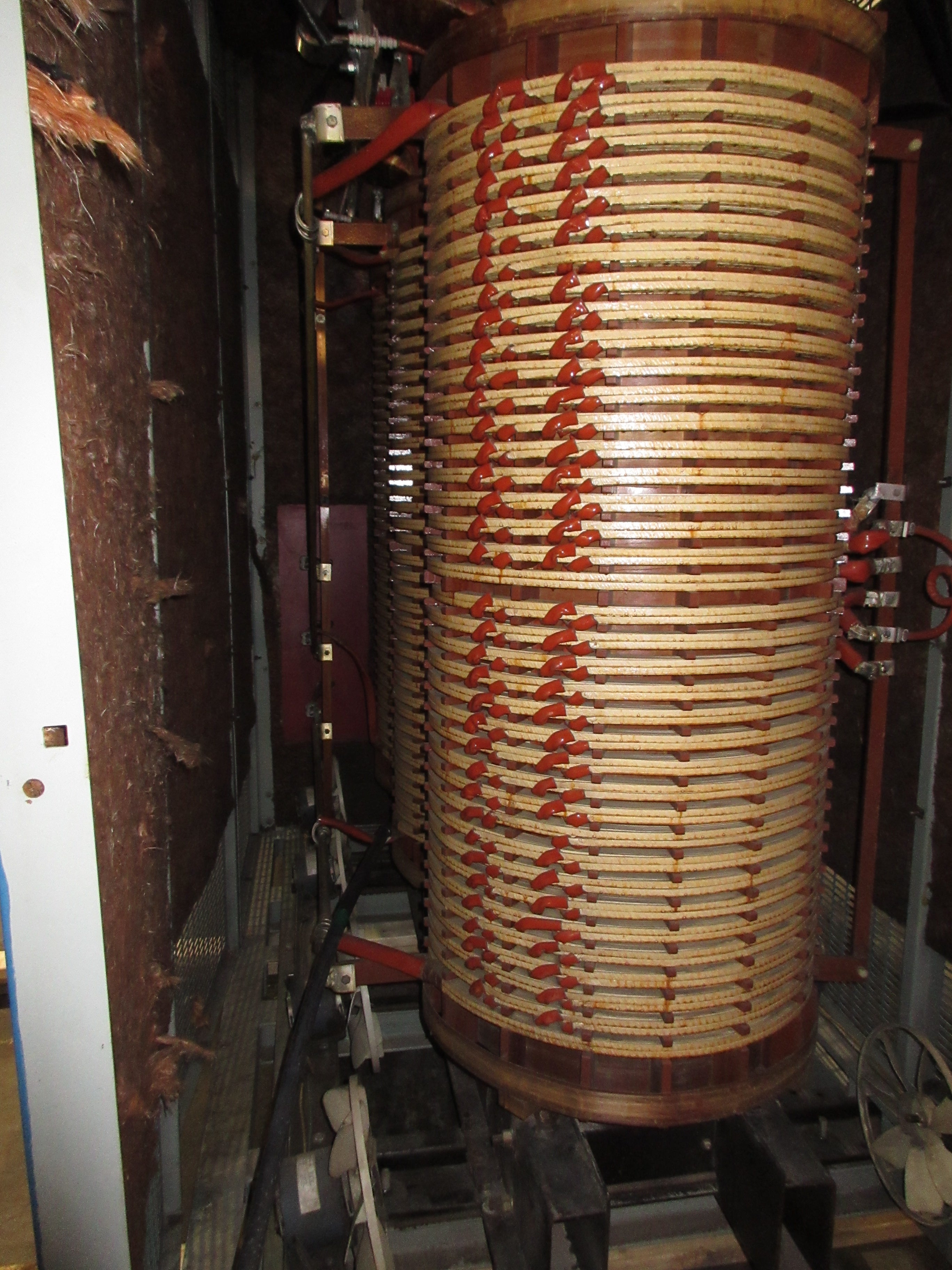 Siemens-Allis Transformer 2500kVA 3Ph 60Hz Pri: 4160V Sec: 480Y/120V Used