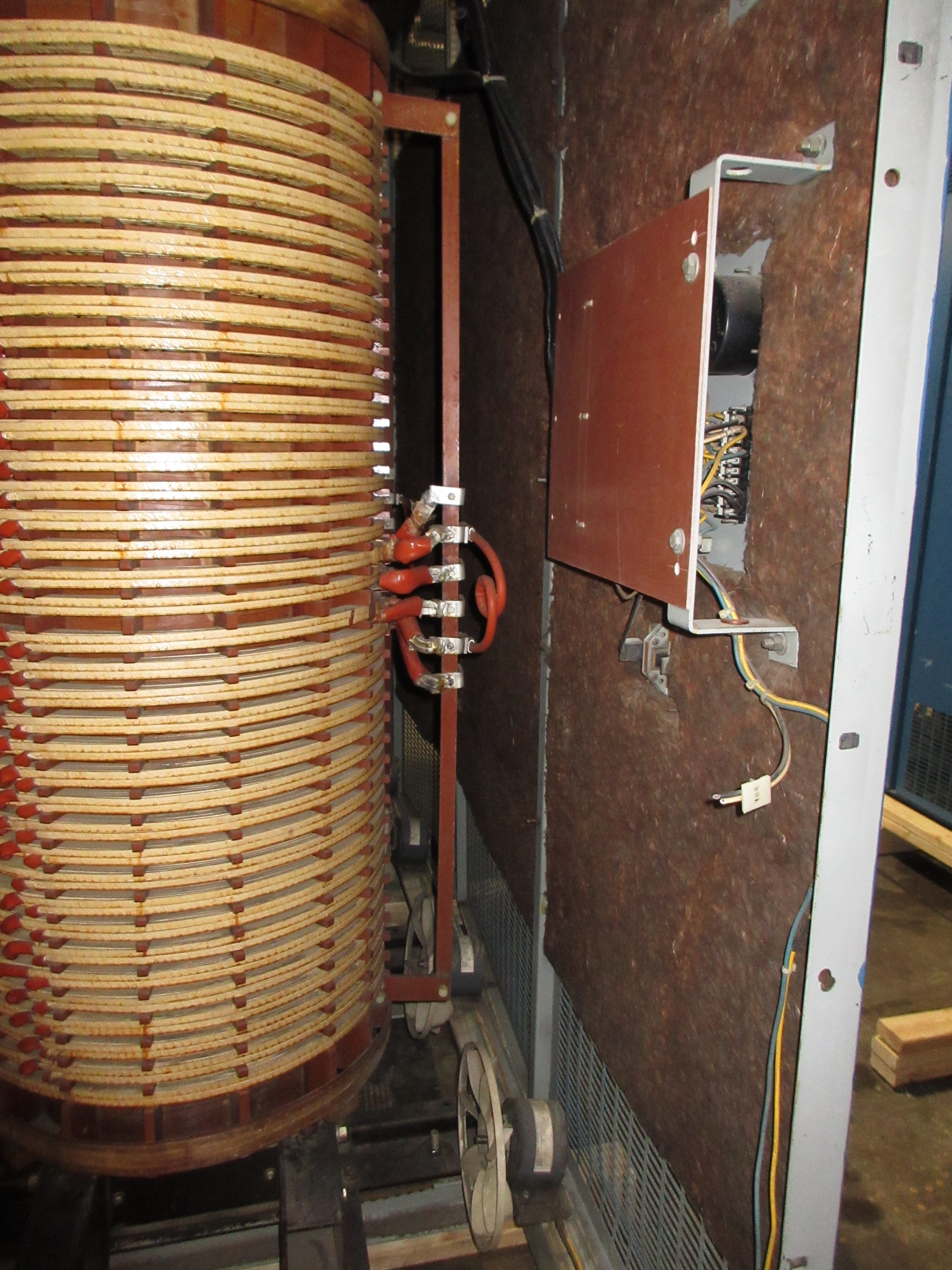Siemens-Allis Transformer 2500kVA 3Ph 60Hz Pri: 4160V Sec: 480Y/120V Used