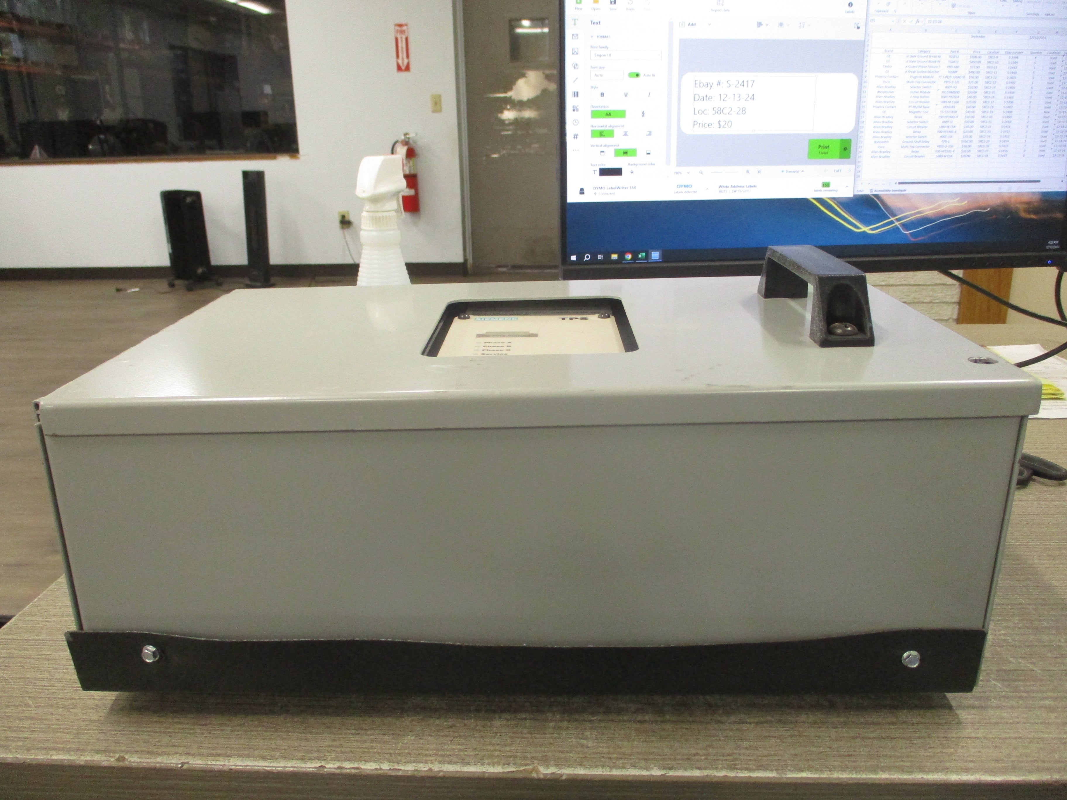 Siemens TPS Surge Suppression Device TPS3C0520X 208Y/120V 50/60Hz MCOV: 150/276V