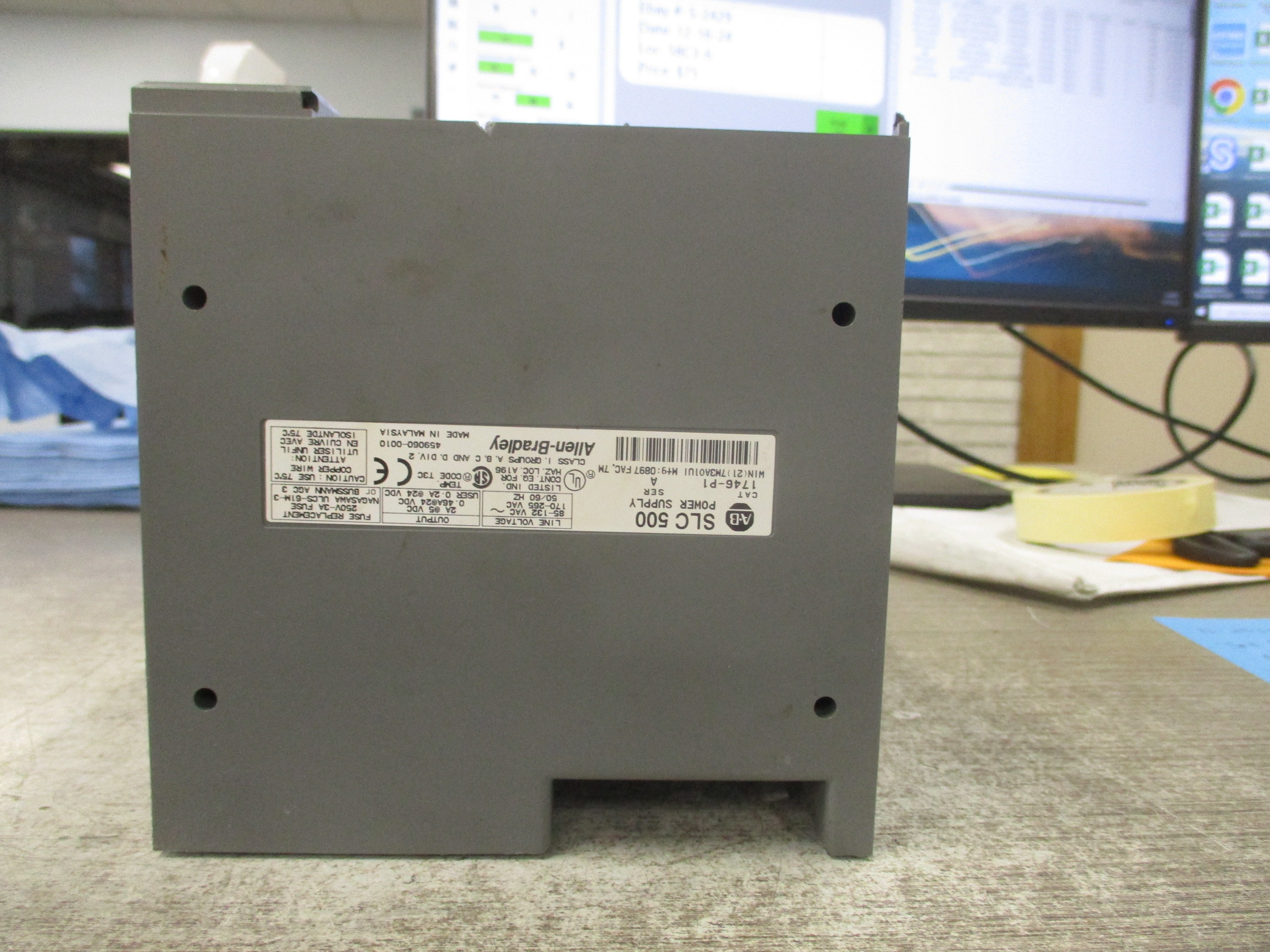 Allen-Bradley SLC 500 PLC Rack w/ Power Supply 1746-A7 / 1746-P1 7-Slot