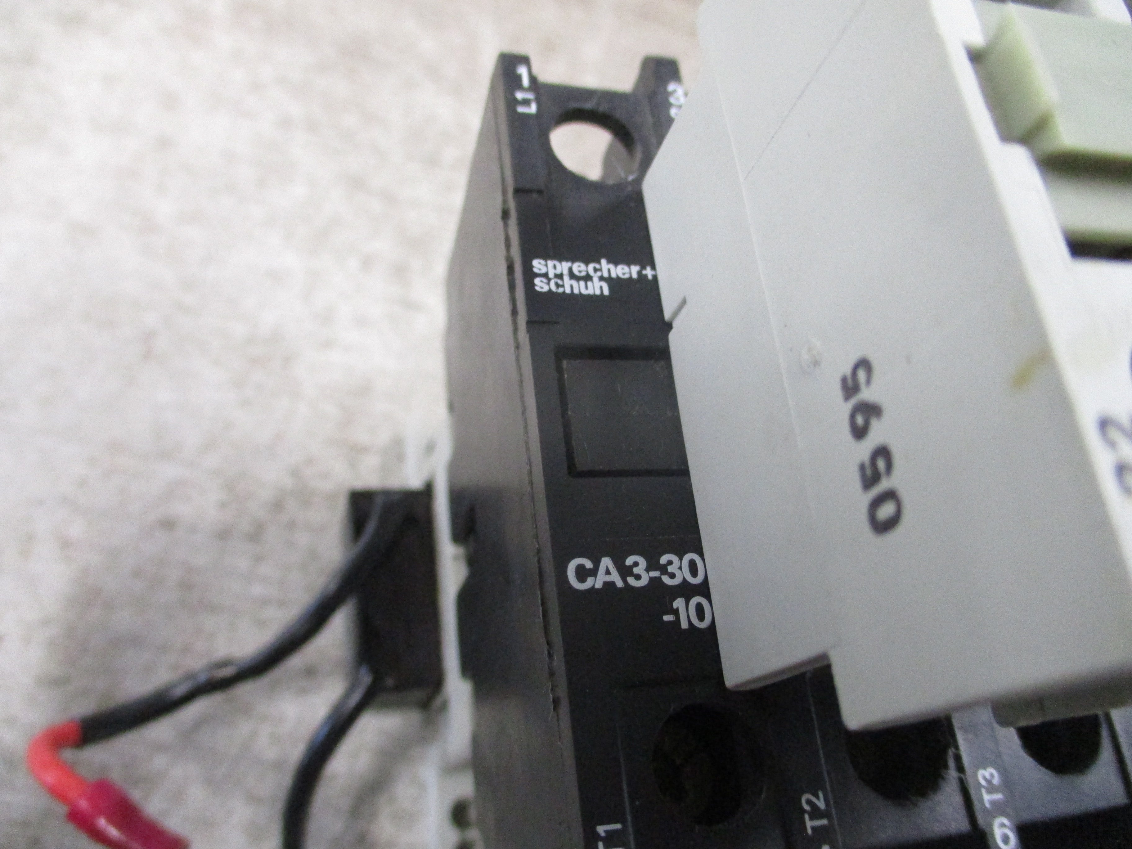 ABB ACH550 AC Drive ACH550-UH-04A1-4 2HP 3Ph w/ Keypad Used