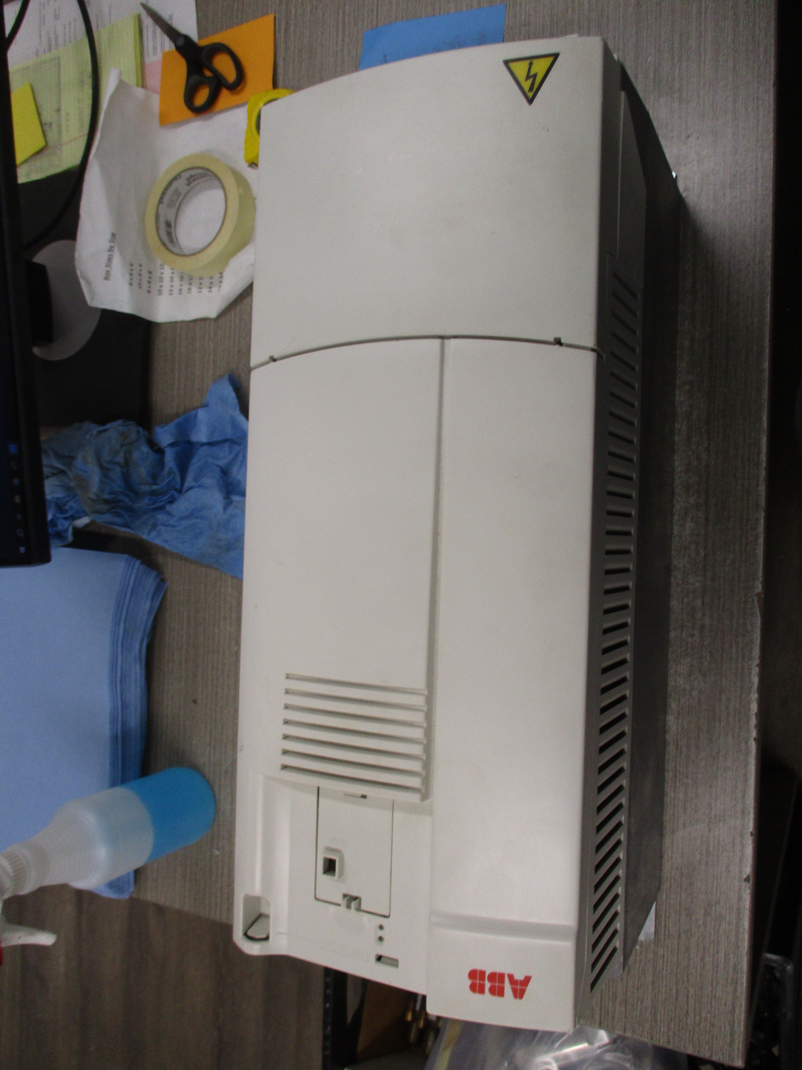 ABB ACS401 AC Drive ACS401601632 20HP 3Ph Input: 3PH 380-480V 21.5-29A 48-63Hz