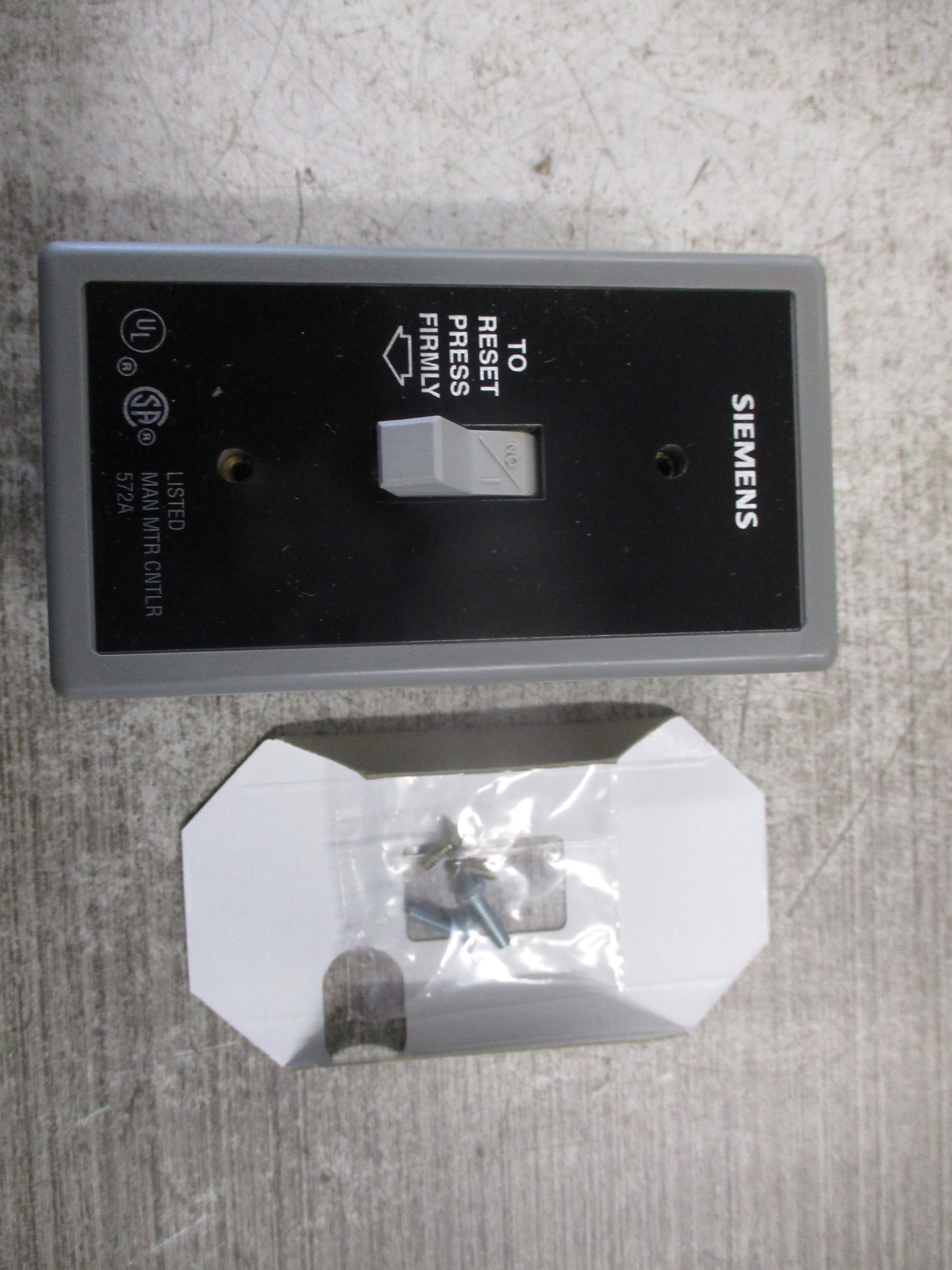 Siemens Manual Starter SMF FG1 1HP 277VAC 1P New Surplus
