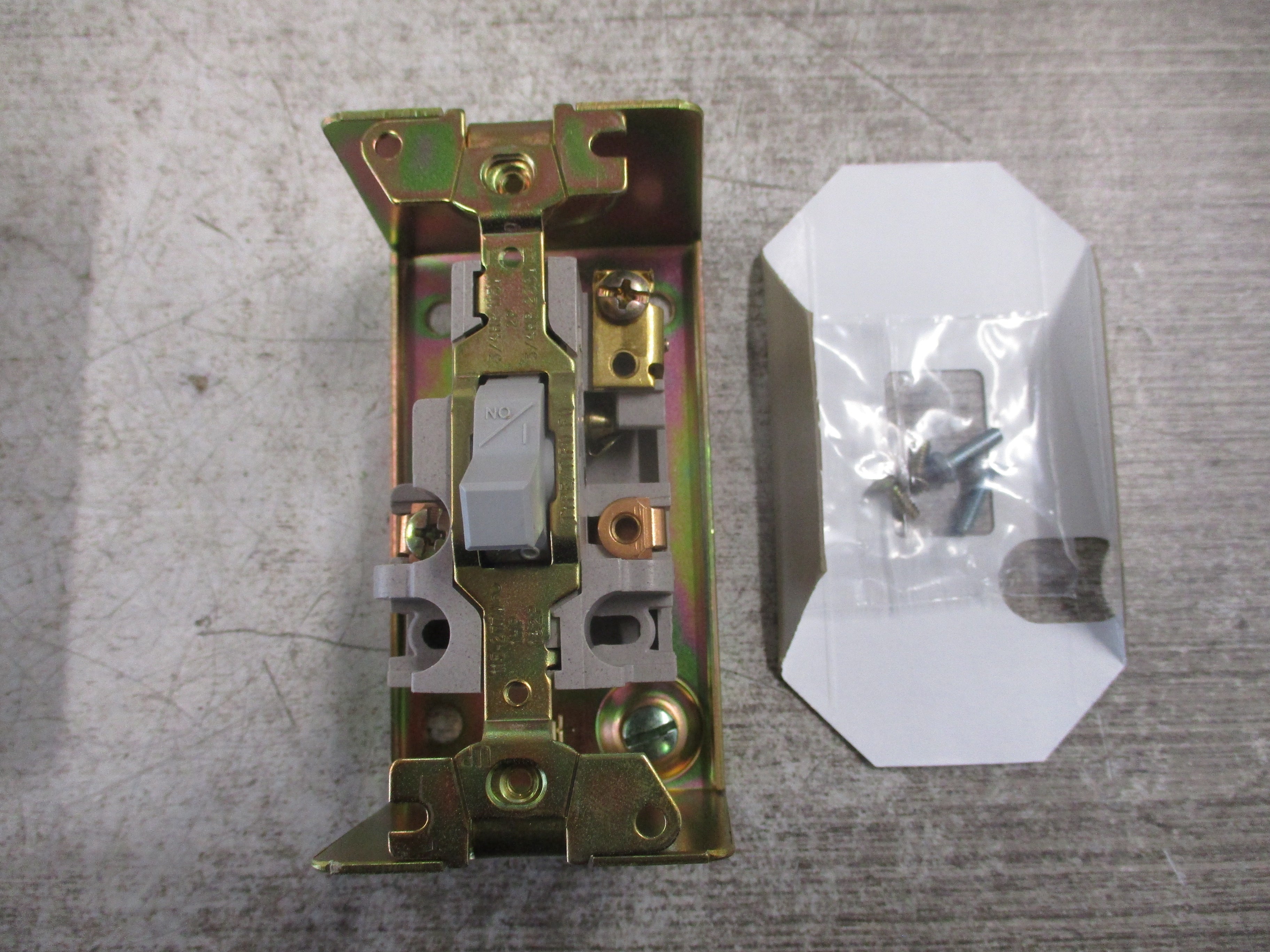 Siemens Manual Starter SMF FG1 1HP 277VAC 1P New Surplus