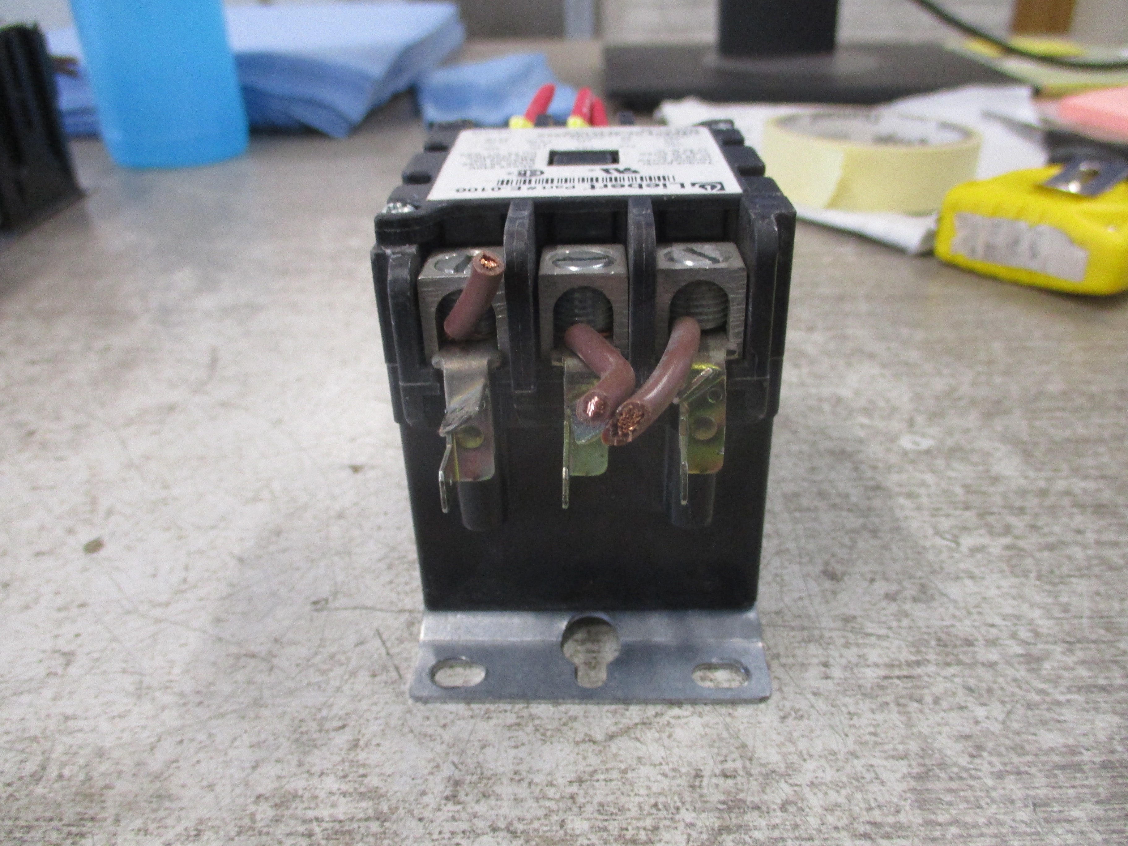 Liebert Contactor E-0100 24V Coil 40A 600V Used