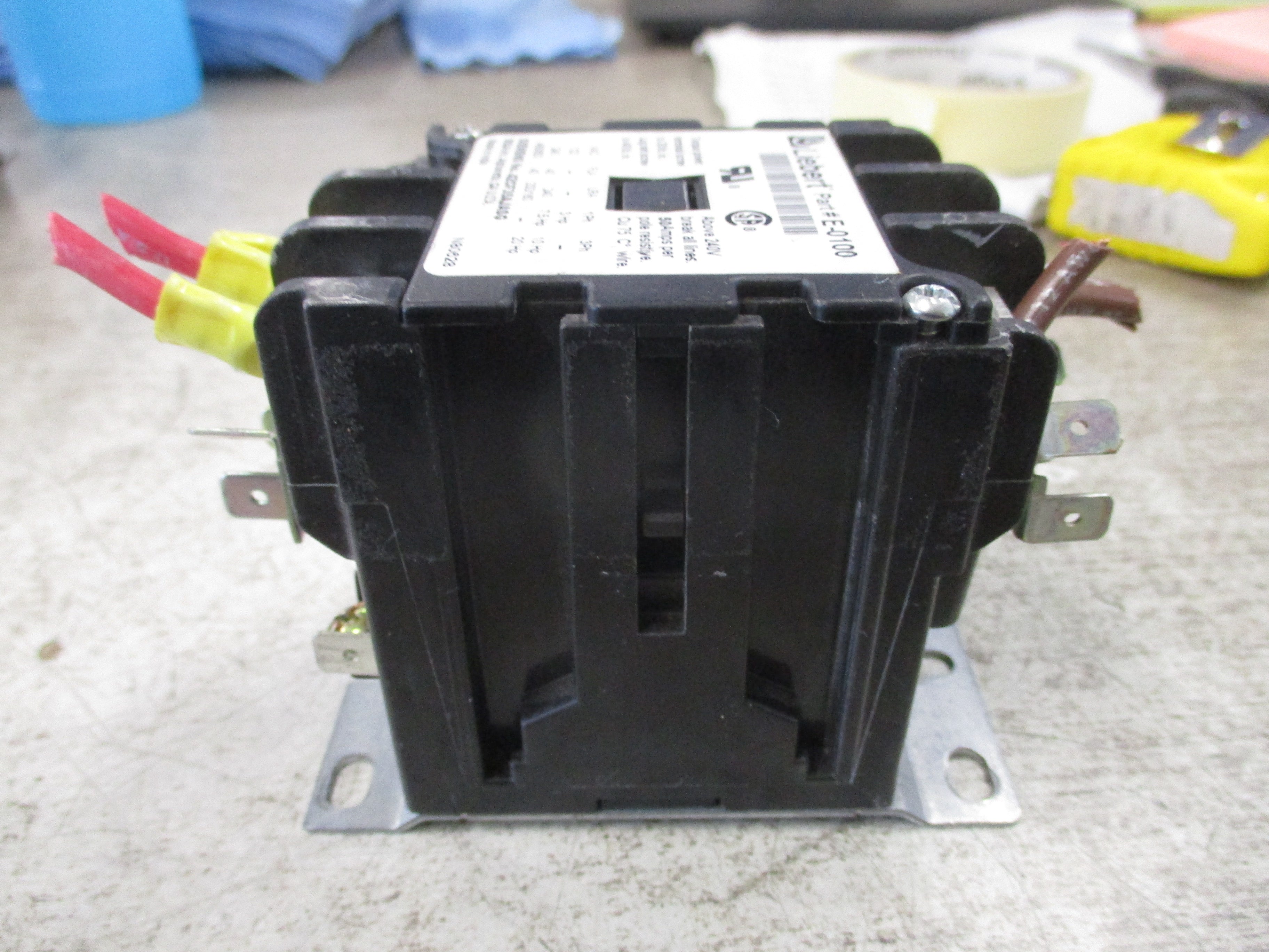 Liebert Contactor E-0100 24V Coil 40A 600V Used