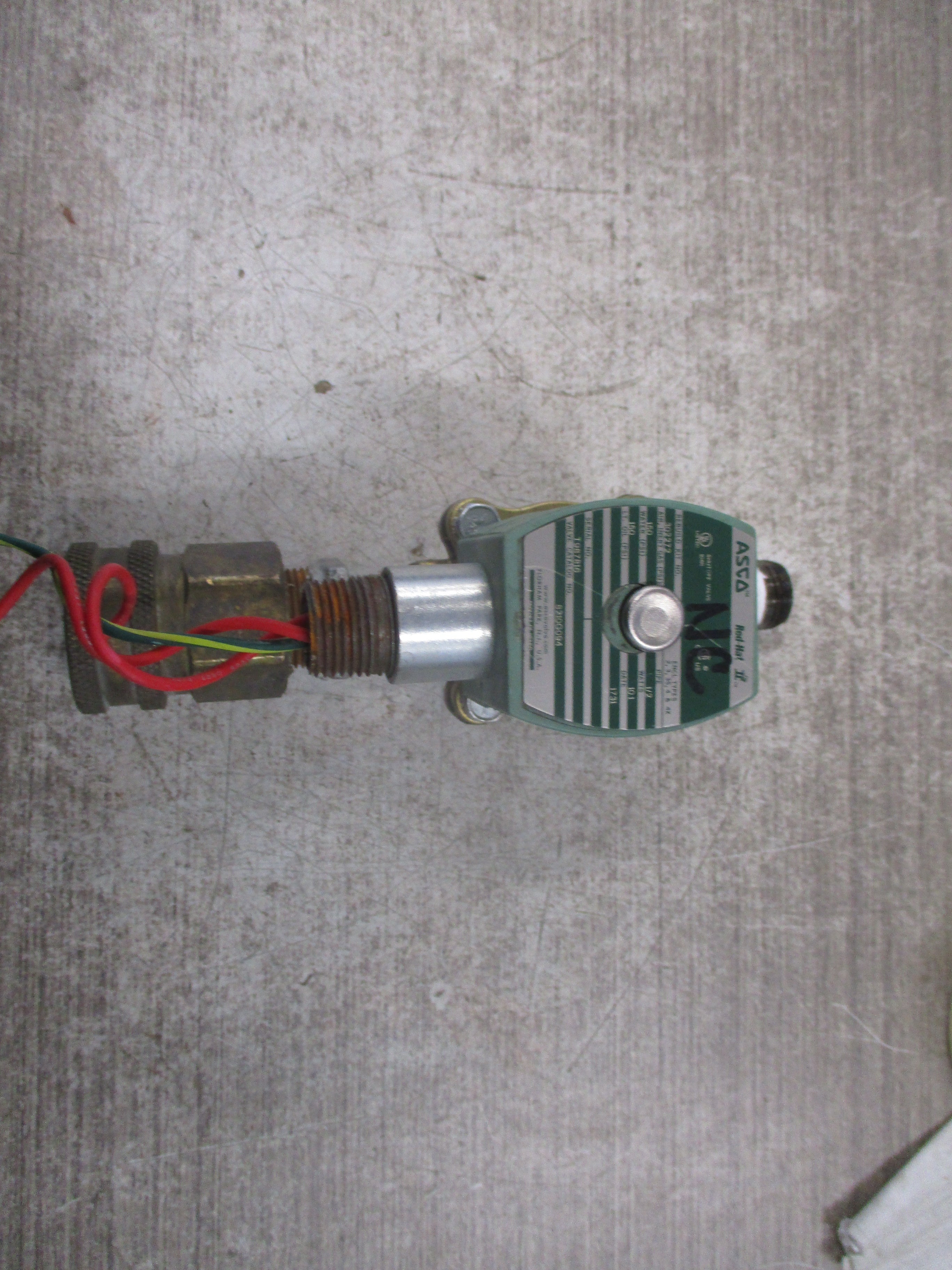 Asco Red-Hat II Solenoid Valve 8210G094 150 PSI Used