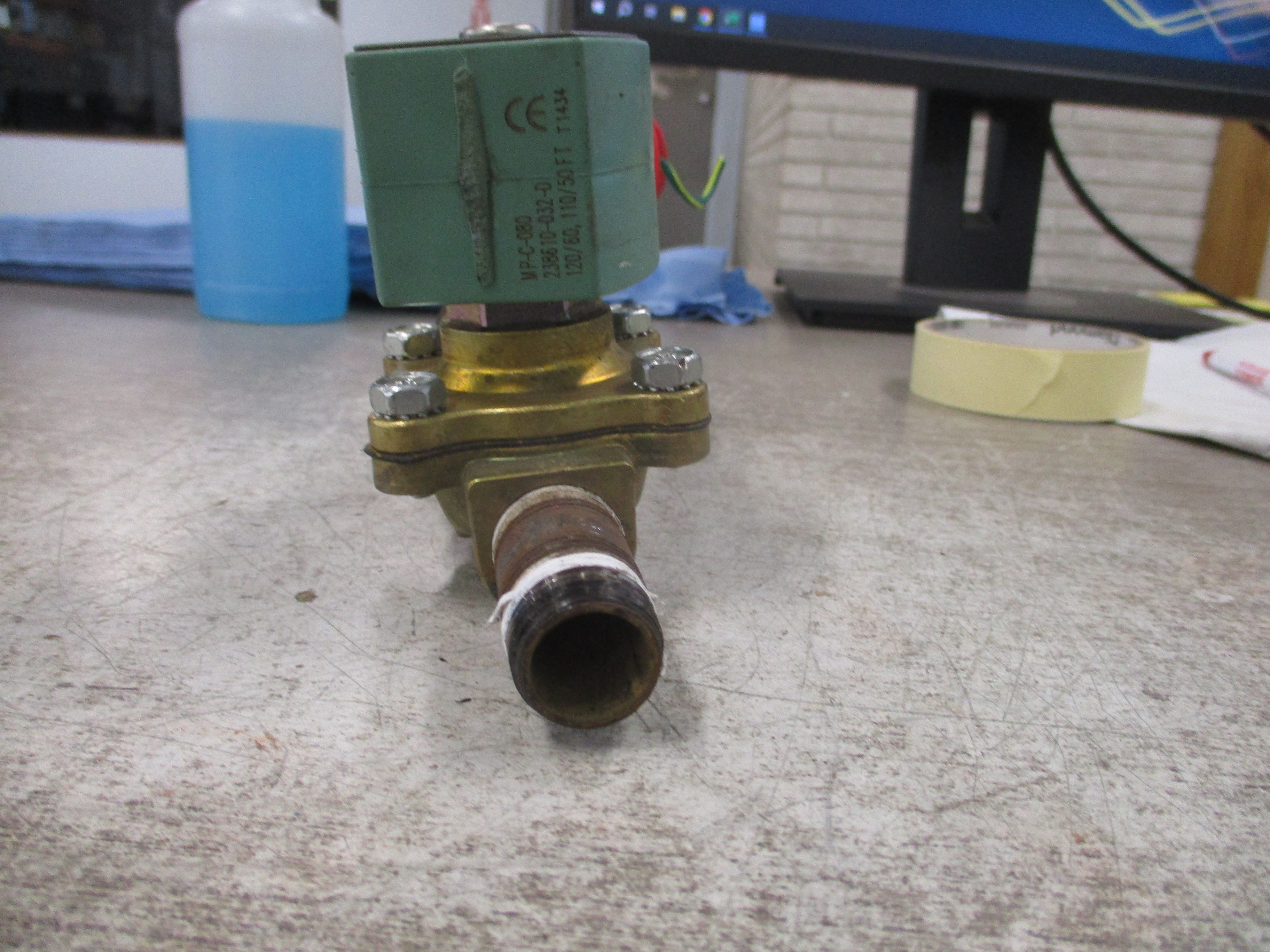Asco Red-Hat II Solenoid Valve 8210G094 150 PSI Used