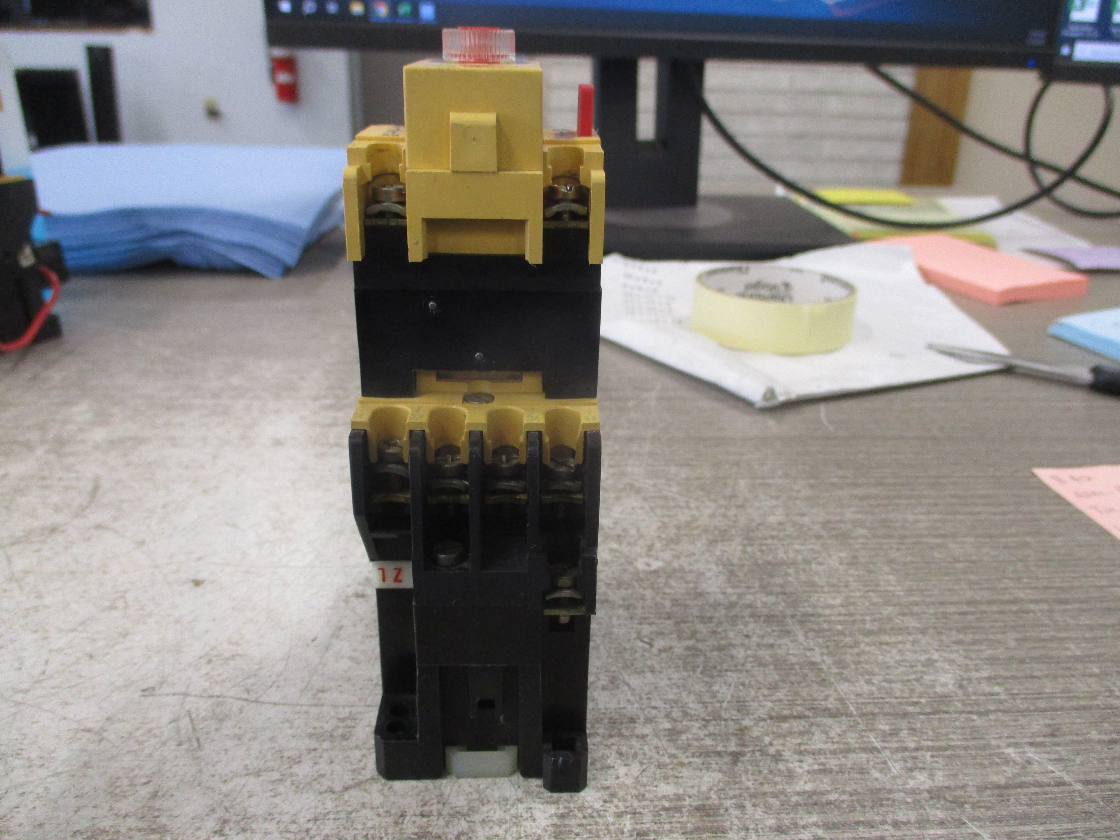 Allen-Bradley Timing Relay 196-FT B/700-F310A1 120V Coil Used