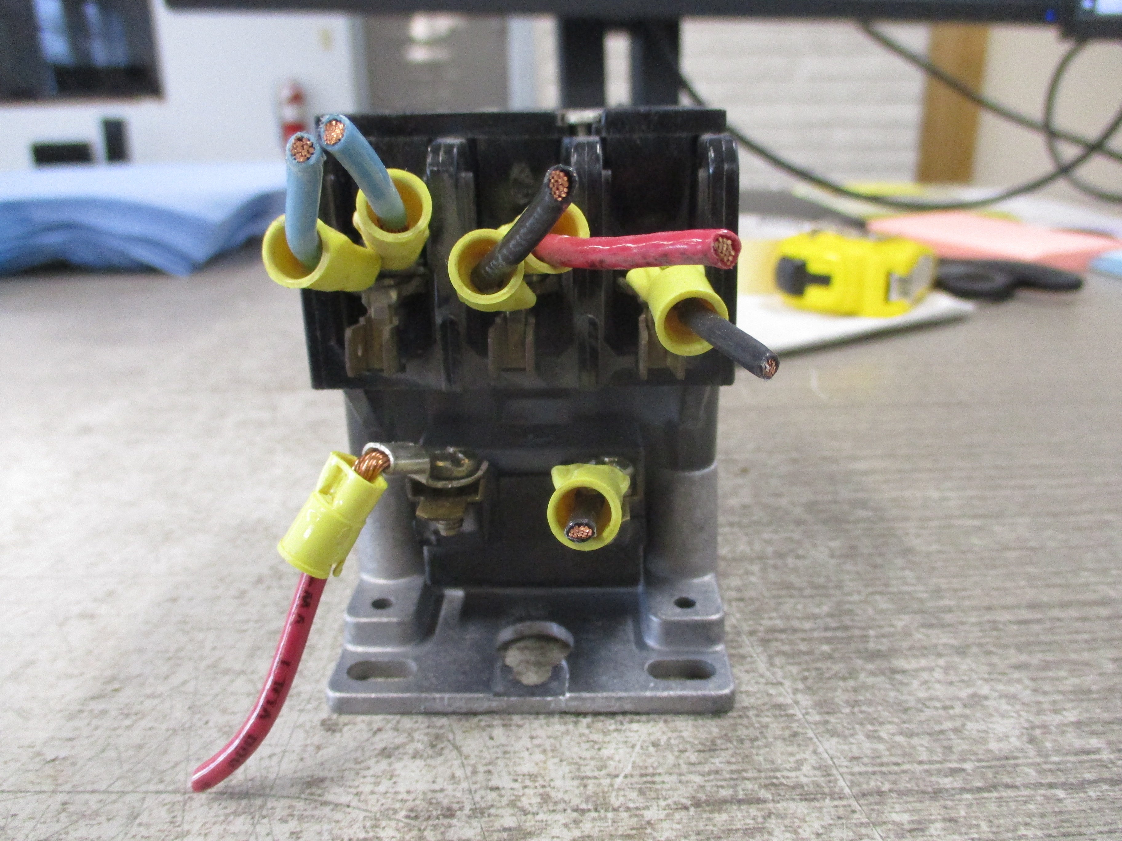 GE Contactor CR353AB3AB1 208/240V Coil 25A 600V Used